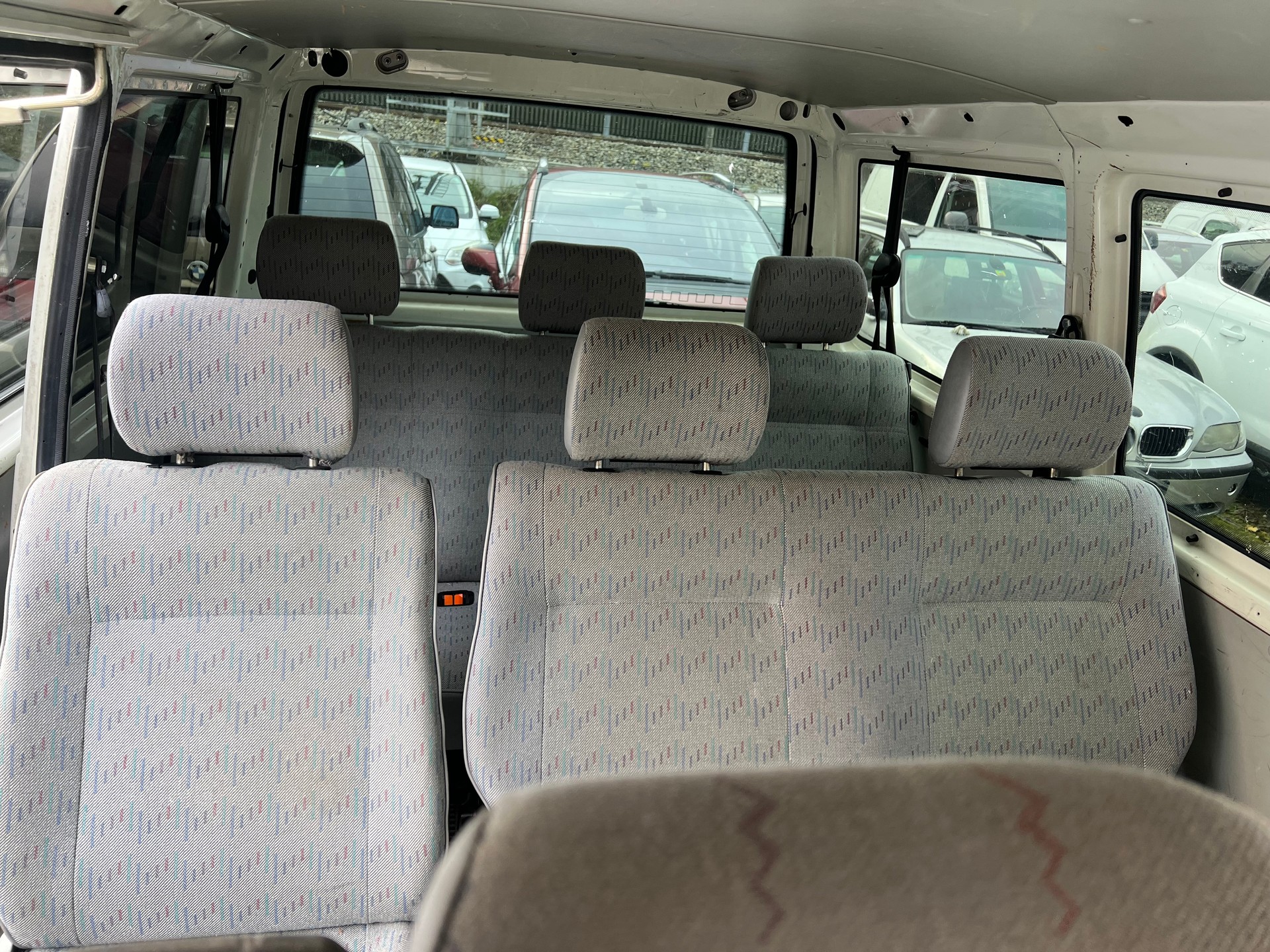 VW T4 2.0i 9 Plätze- frisch ab Mfk-image-7