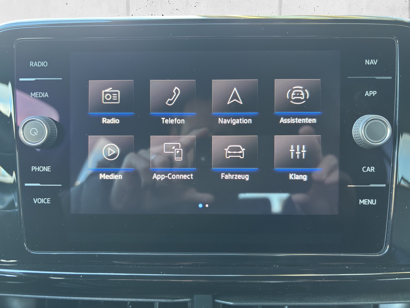 VW New T-Roc 2.0 TSI R DSG 4Motion mit Akrapovic & Winterräder-image-16