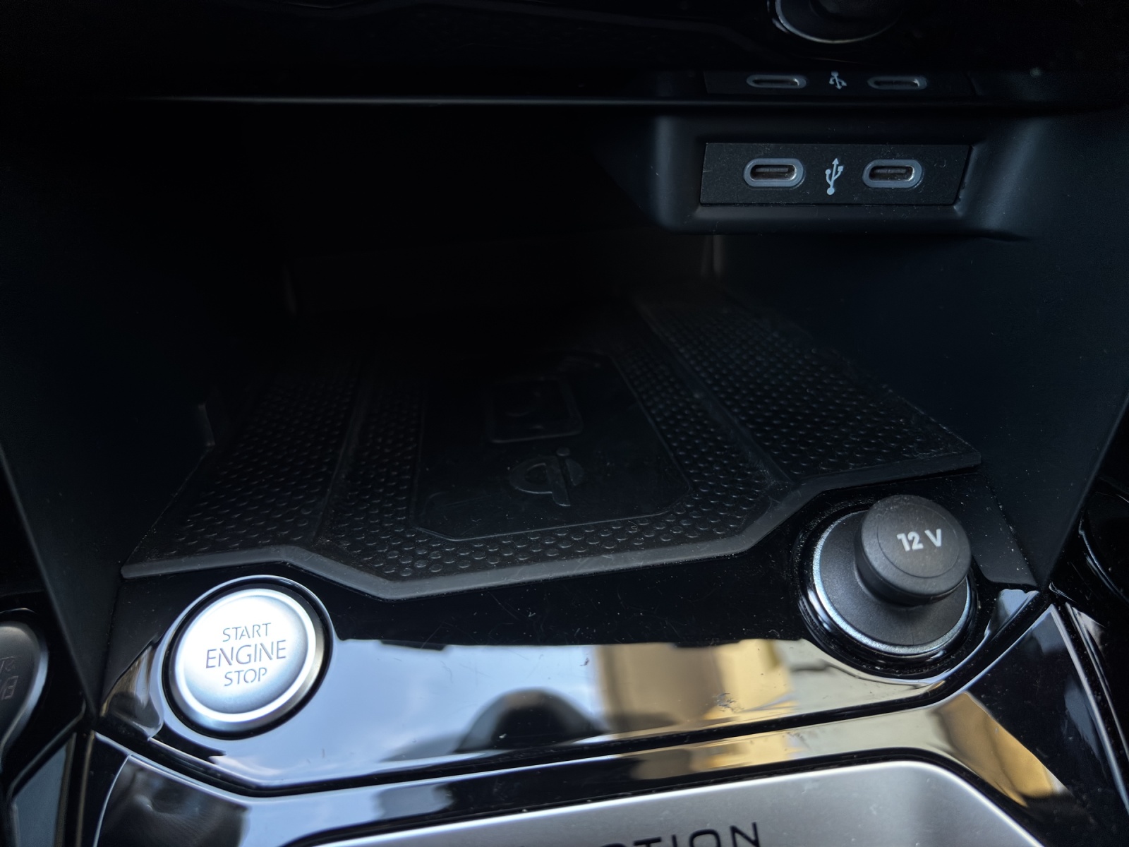 VW New T-Roc 2.0 TSI R DSG 4Motion mit Akrapovic & Winterräder-image-18