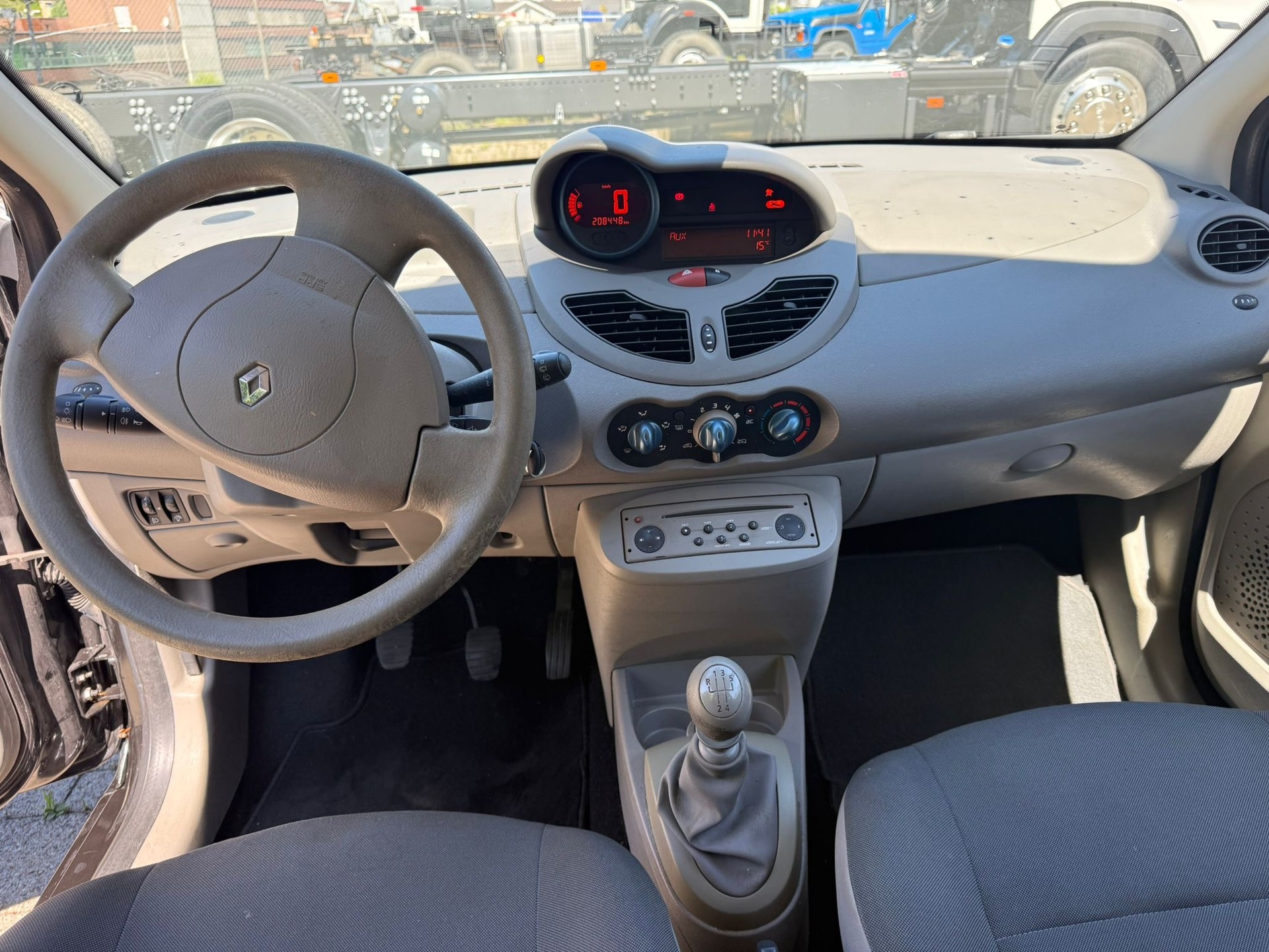 RENAULT Twingo 1.2 16V Initiale Quickshift-image-9