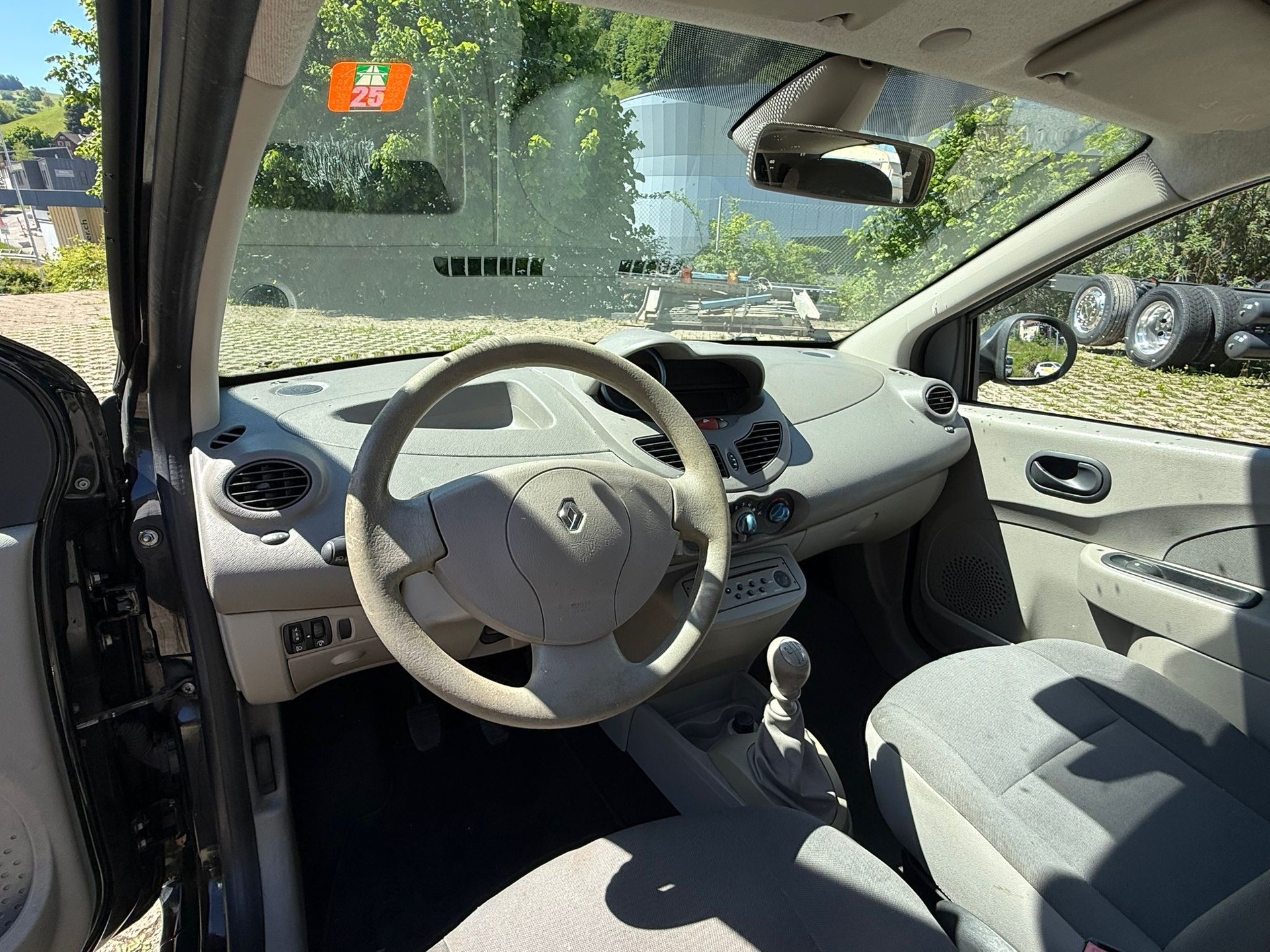 RENAULT Twingo 1.2 16V Initiale Quickshift-image-5