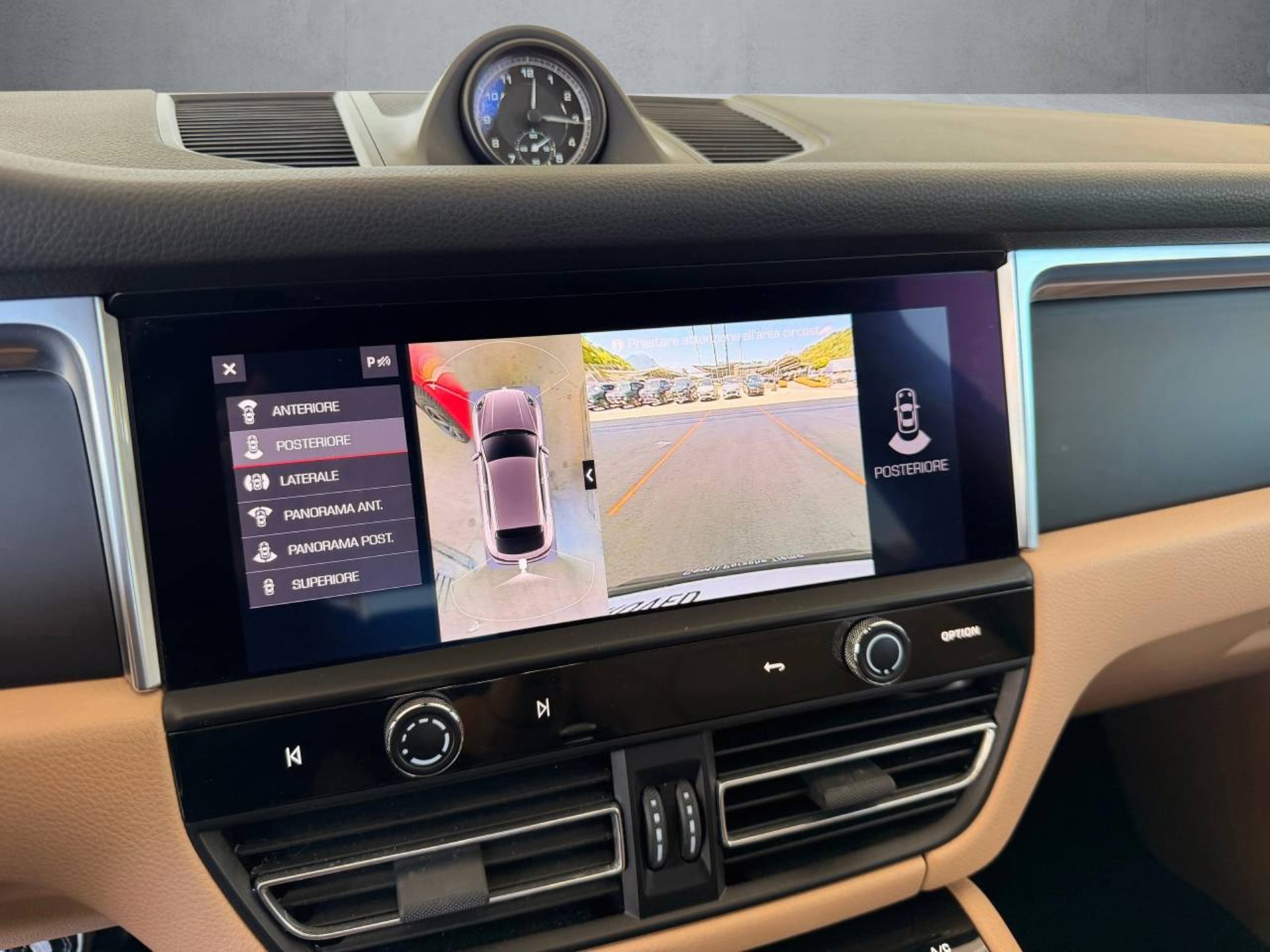 PORSCHE Macan-image-21