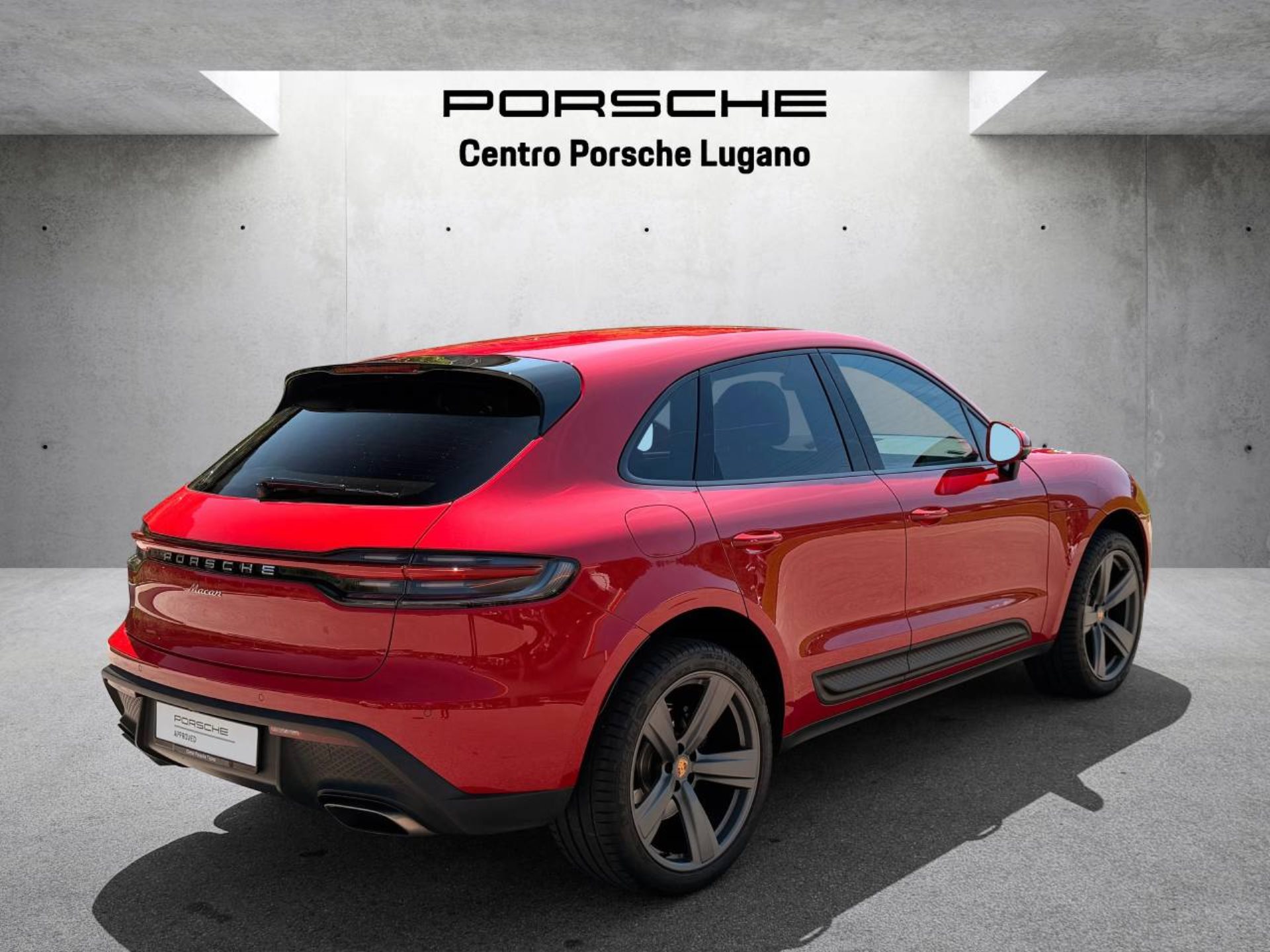 PORSCHE Macan-image-7