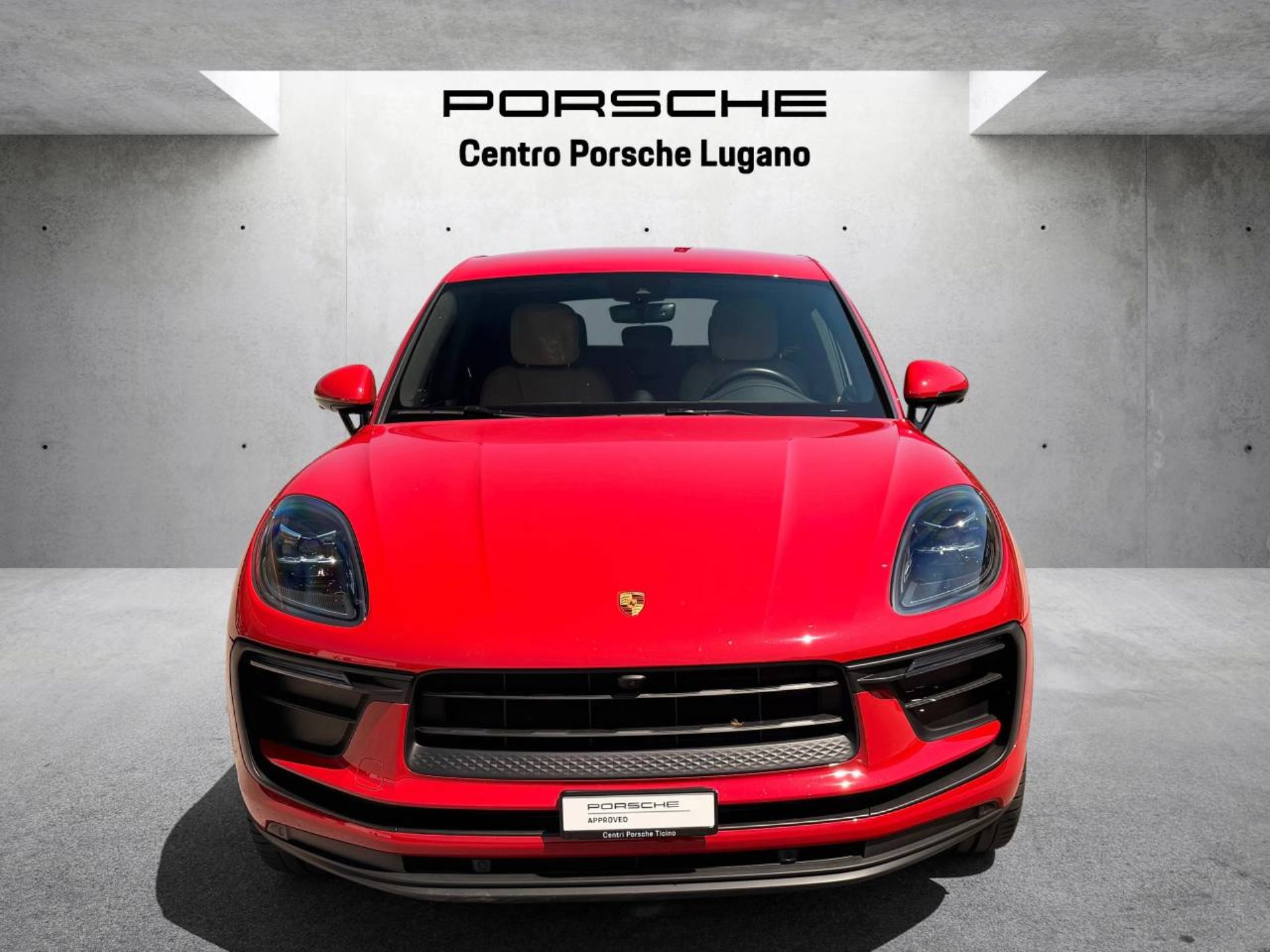 PORSCHE Macan-image-9