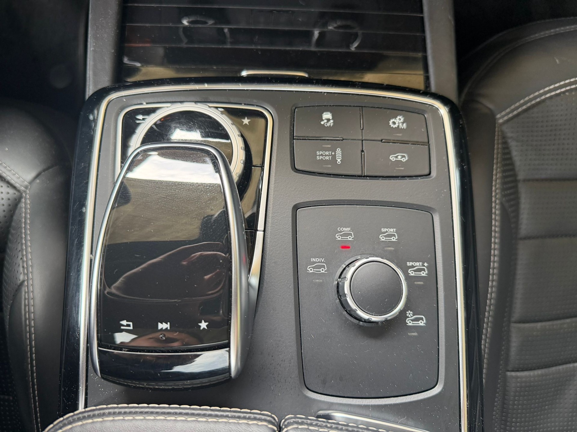 MERCEDES-BENZ GLE Coupé 63 S AMG 4Matic Speedshift-image-14