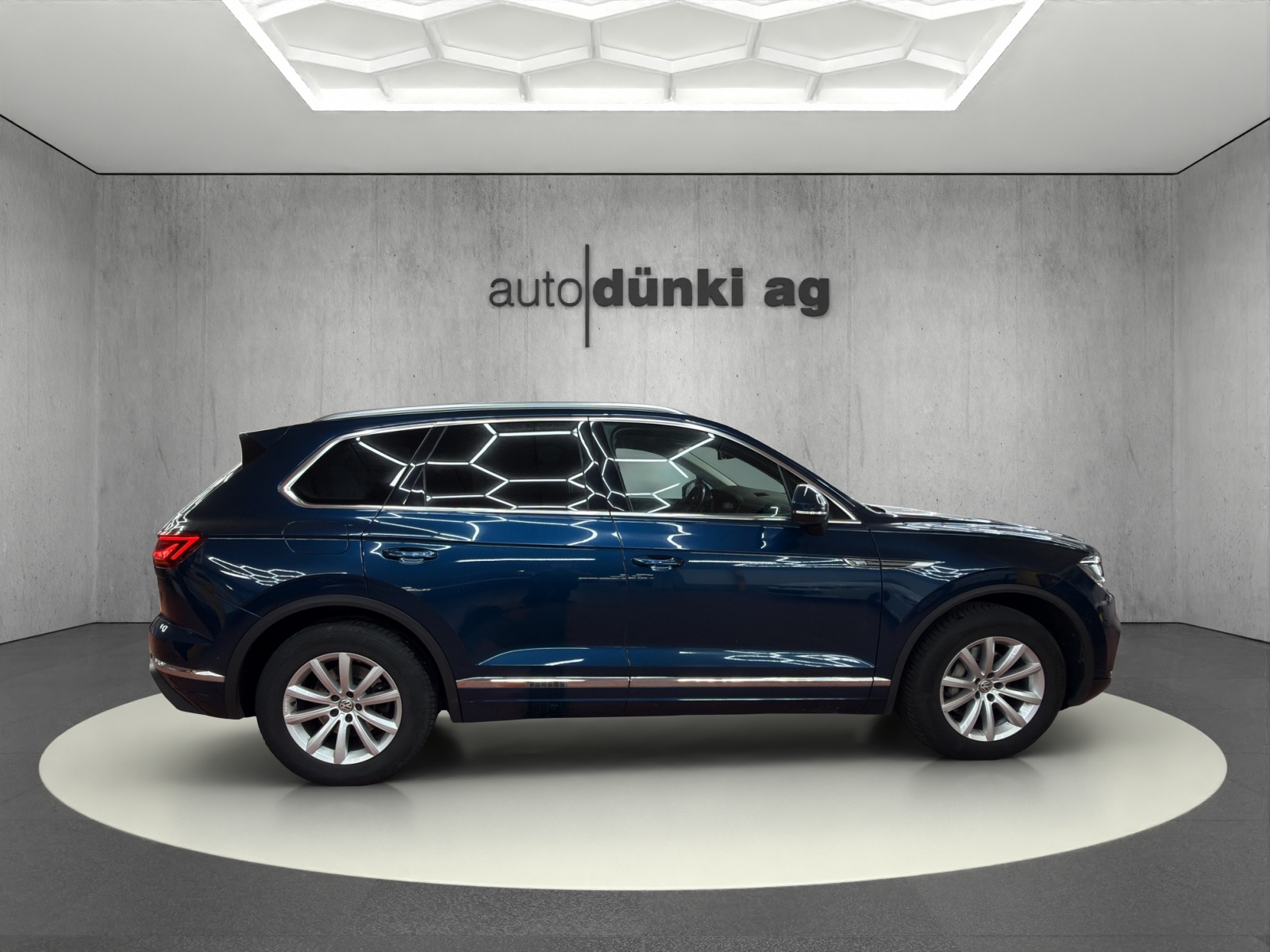 VW Touareg 3.0 TDI Elegance Tiptronic-showroom-element-3