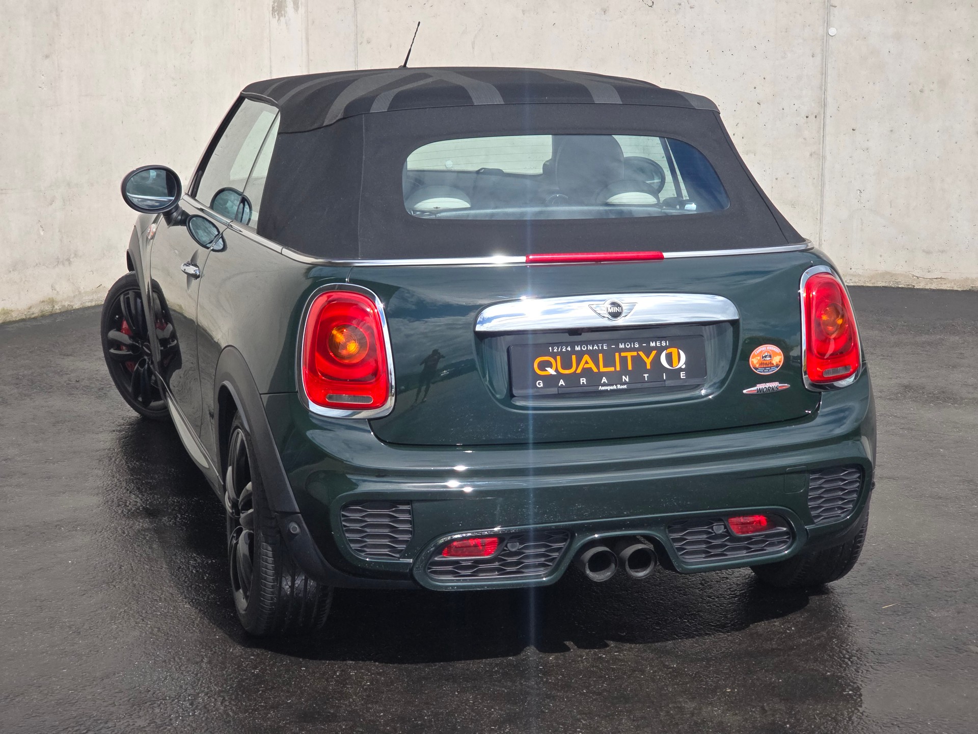 MINI Cooper John Cooper Works Cabriolet Steptronic-image-14