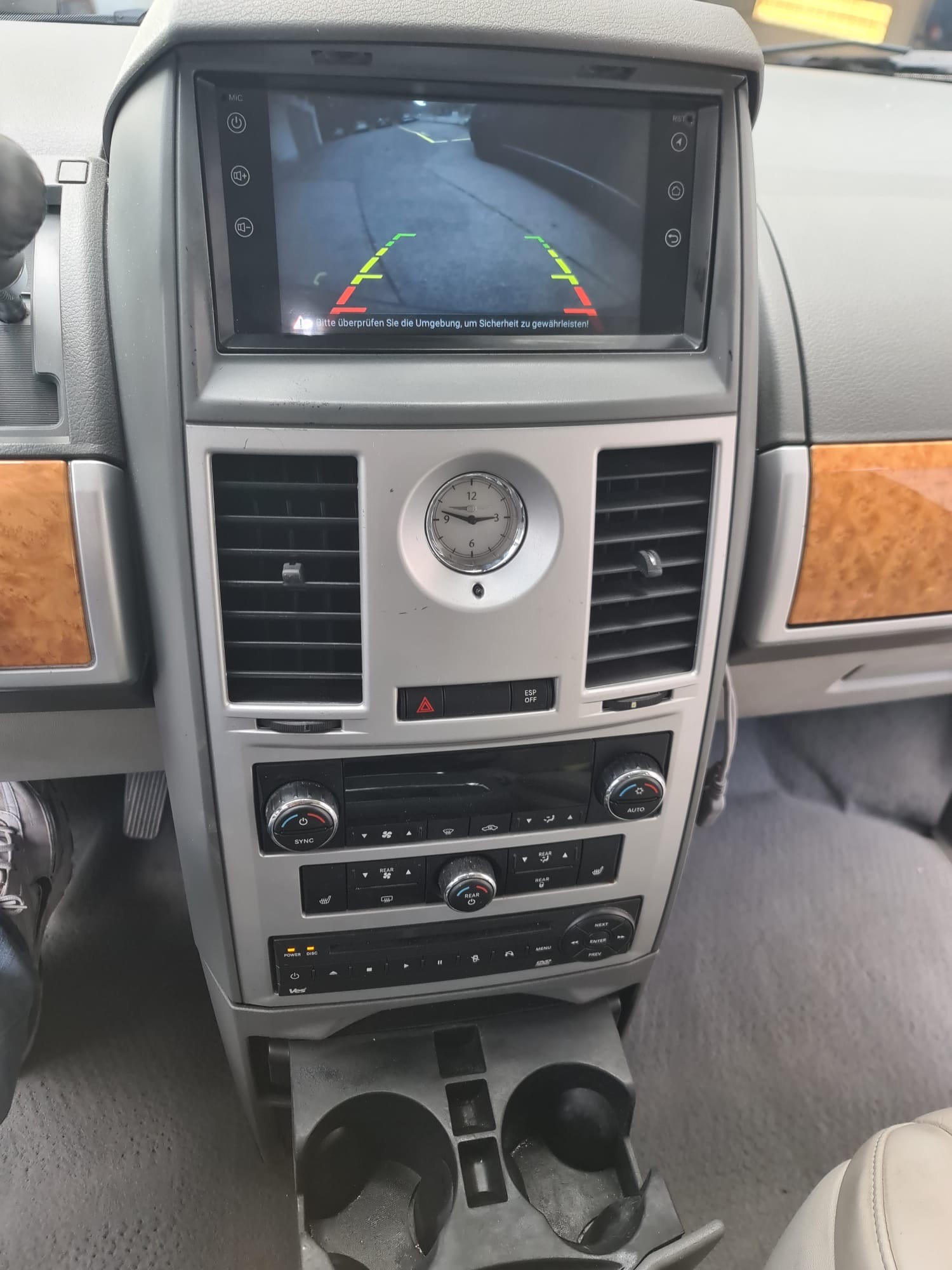 CHRYSLER TOWN COUNTRY Family 4.0l Benzin-image-9