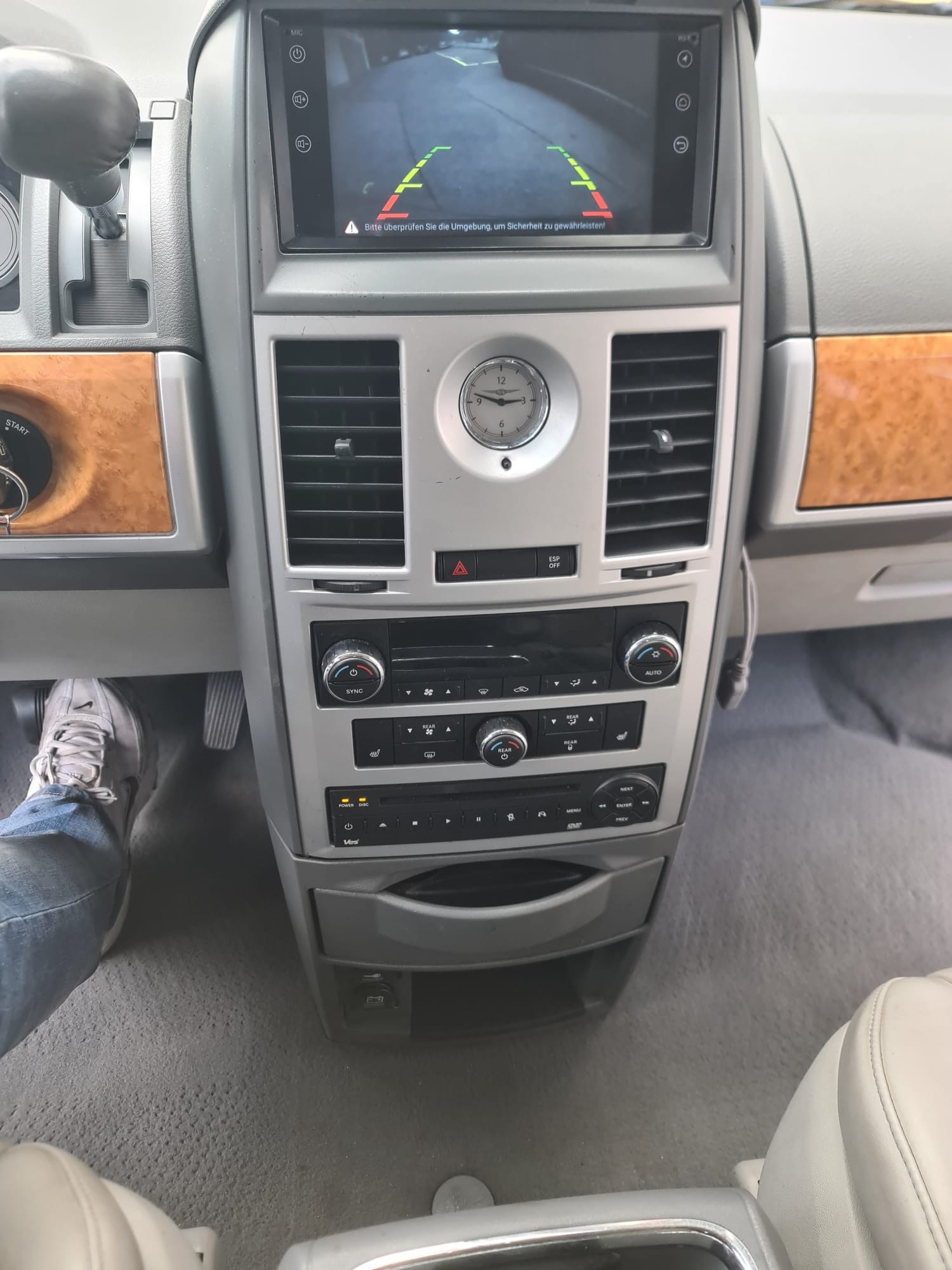CHRYSLER TOWN COUNTRY Family 4.0l Benzin-image-11