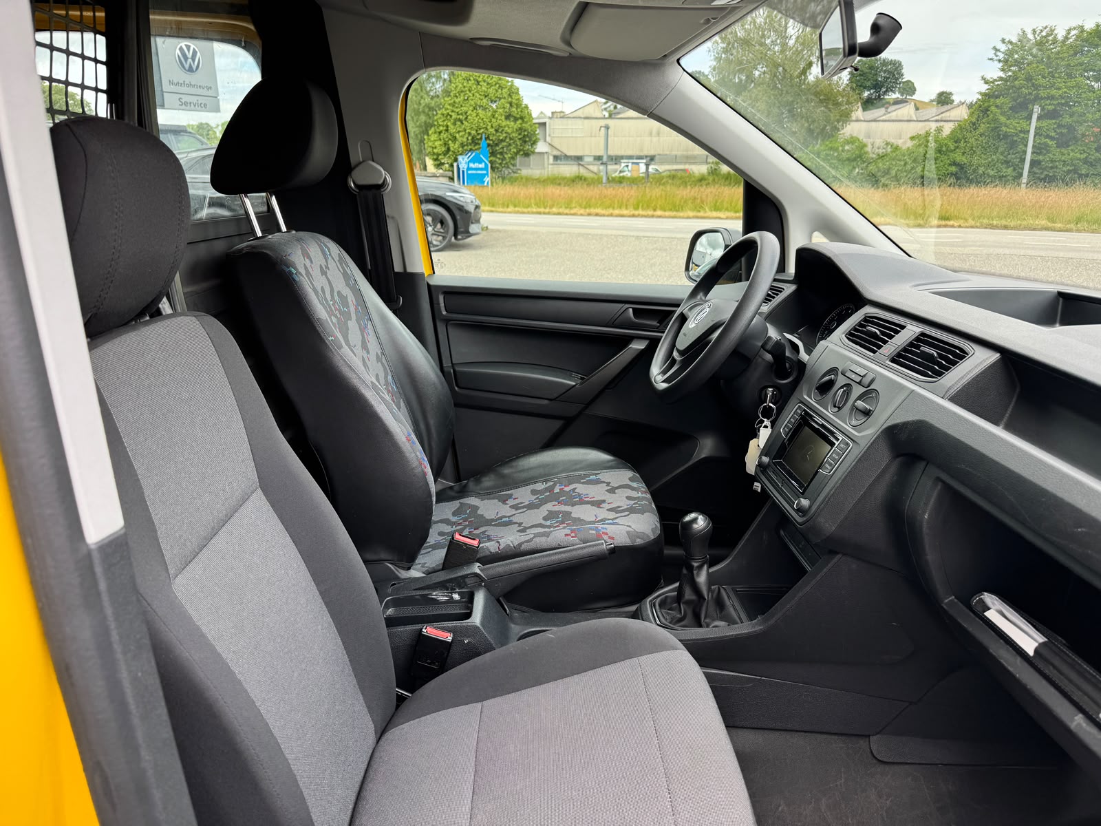 VW Caddy Maxi 1.0TSI BlueMotion Technology-image-7
