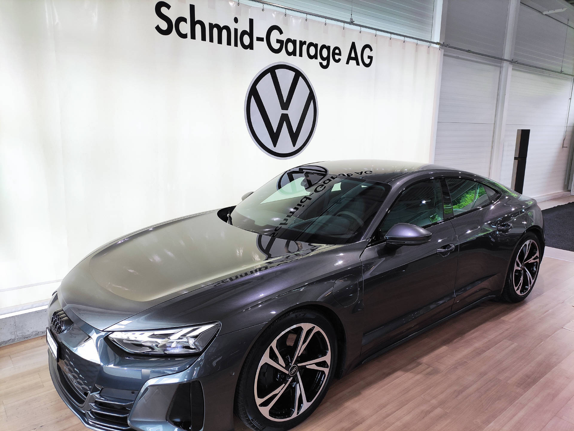 AUDI e-tron GT quattro