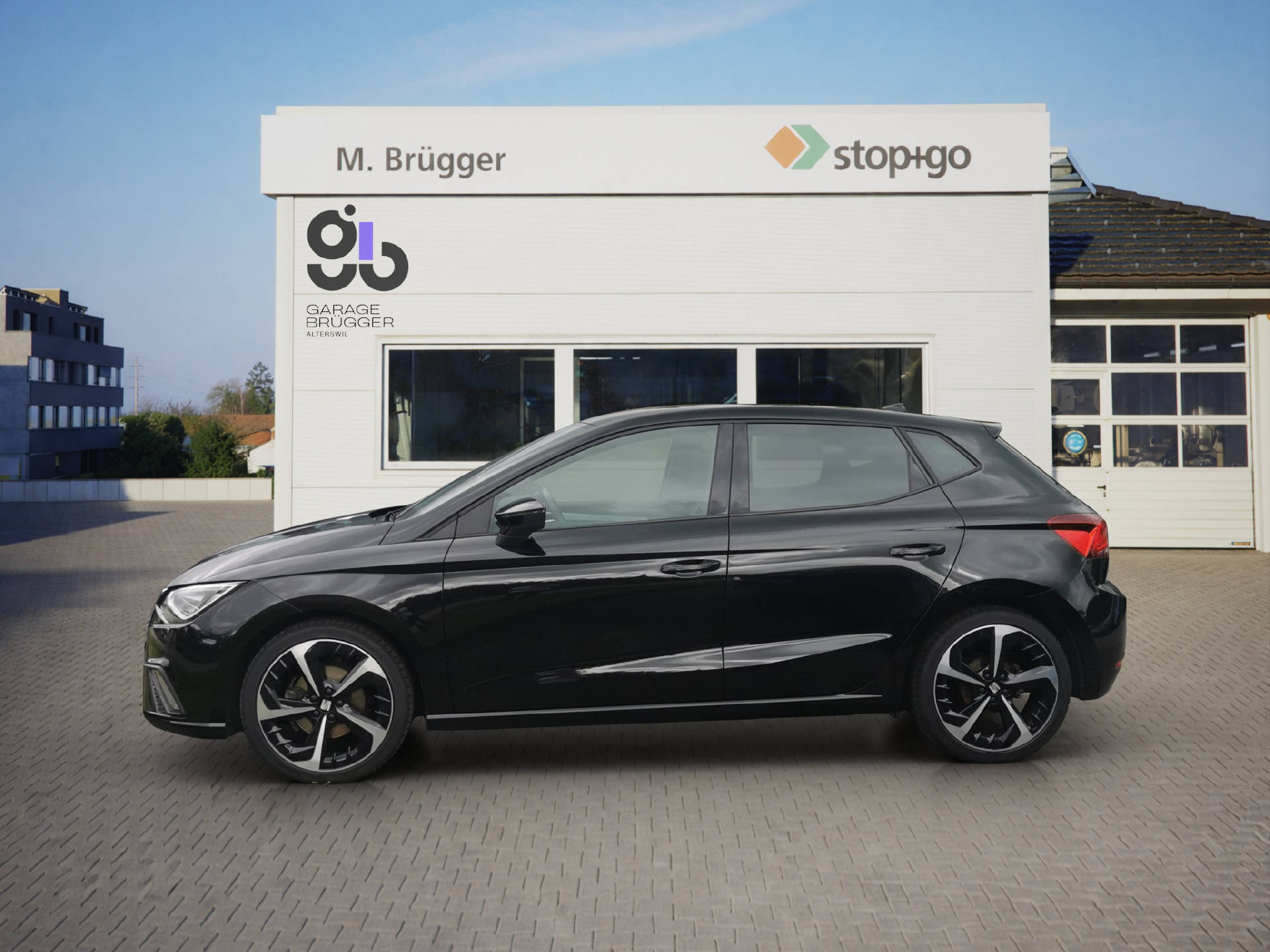SEAT Ibiza 1.0 TSI 110 FR DSG-image-2