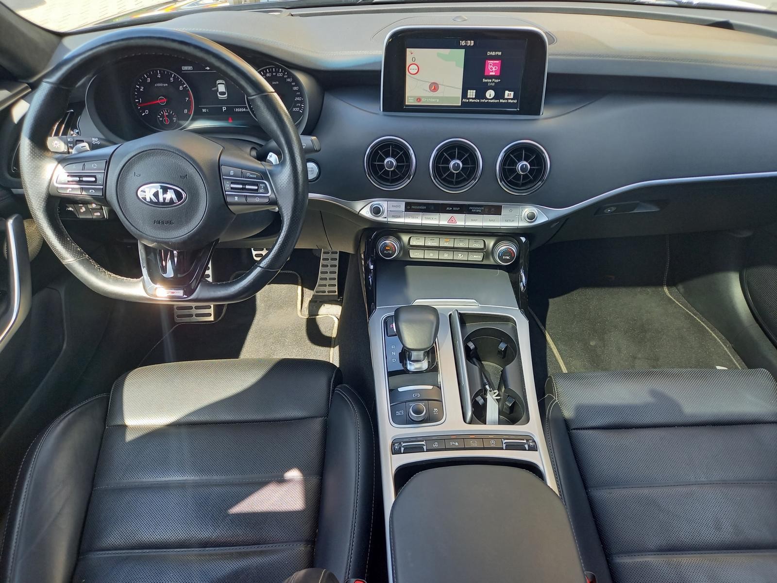 KIA Stinger 3.3 T-GDi GT Automat AWD-image-4