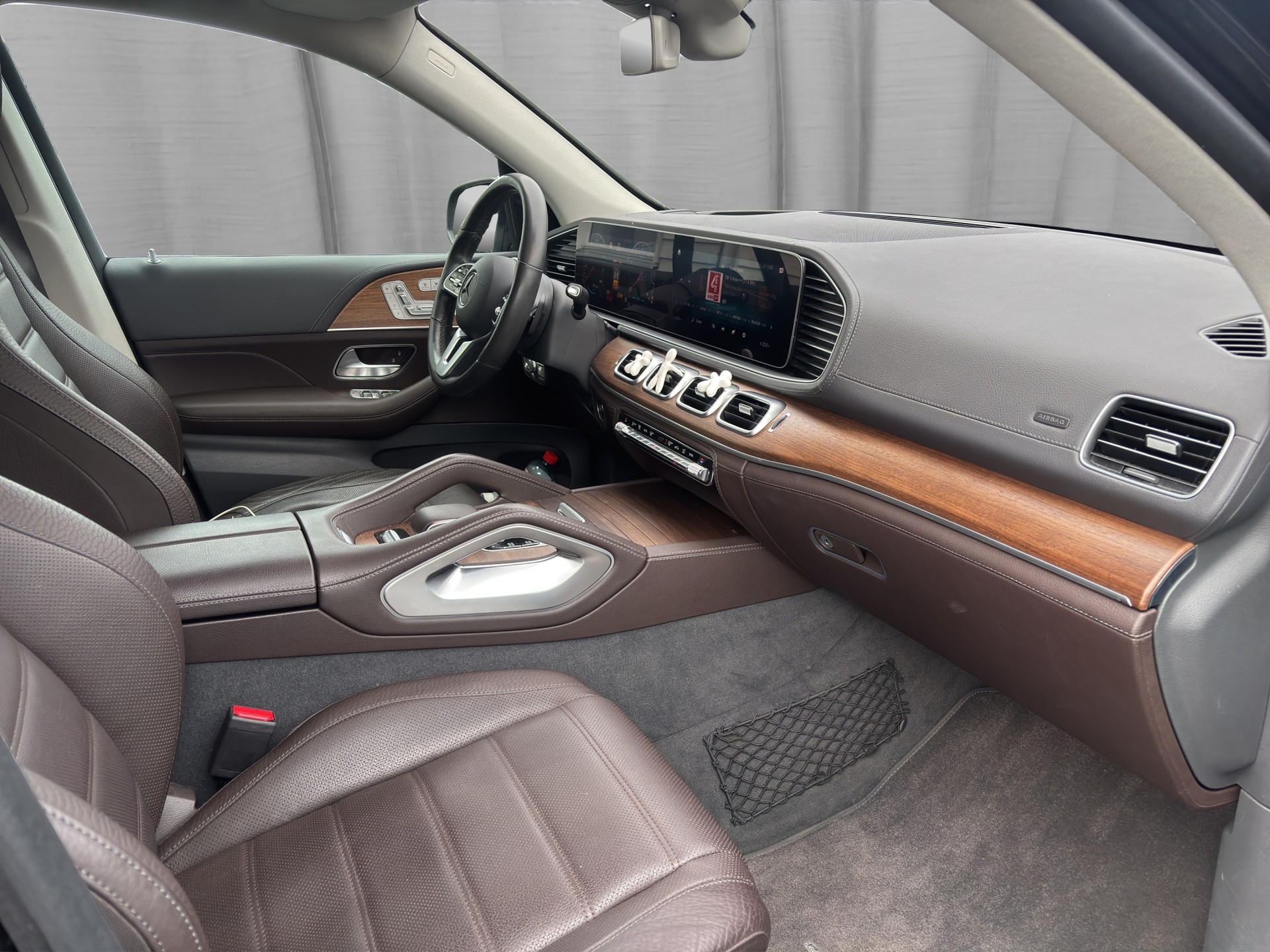 MERCEDES-BENZ GLE 450 4Matic AMG Line 9G-Tronic-image-13
