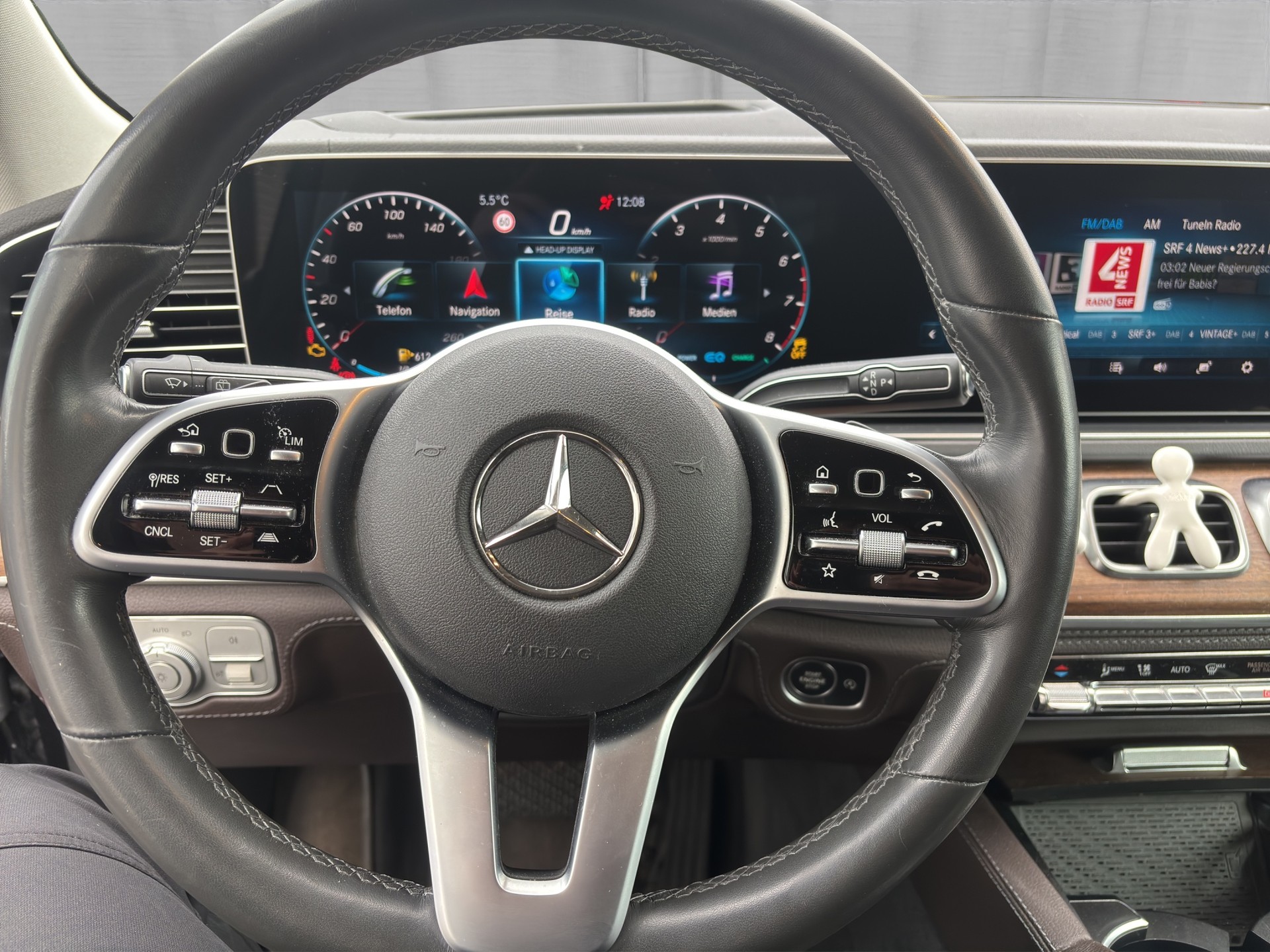 MERCEDES-BENZ GLE 450 4Matic AMG Line 9G-Tronic-image-9