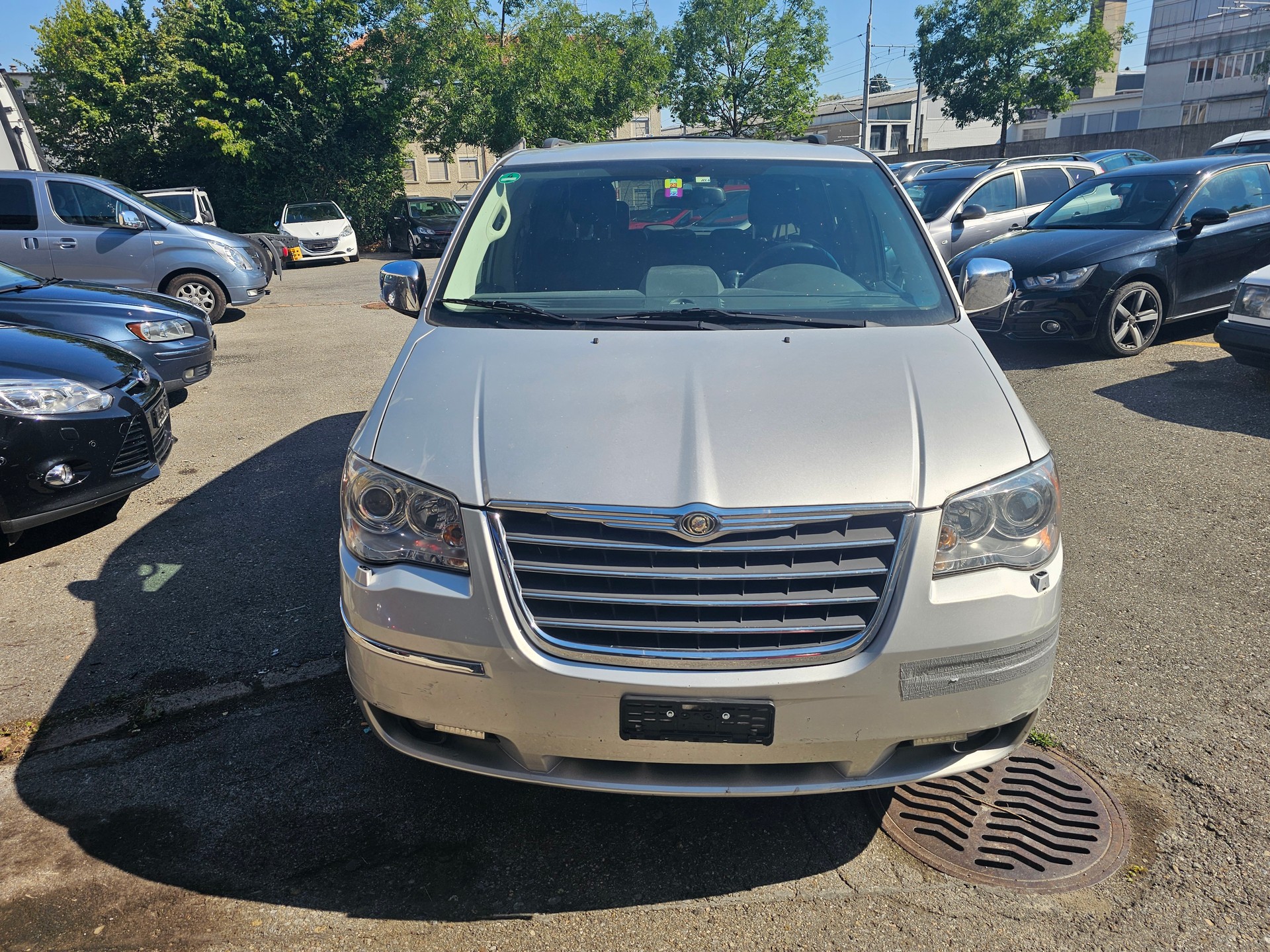 CHRYSLER Grand Voyager 2.8 CRD Classic Line Plus Automatic-image-1