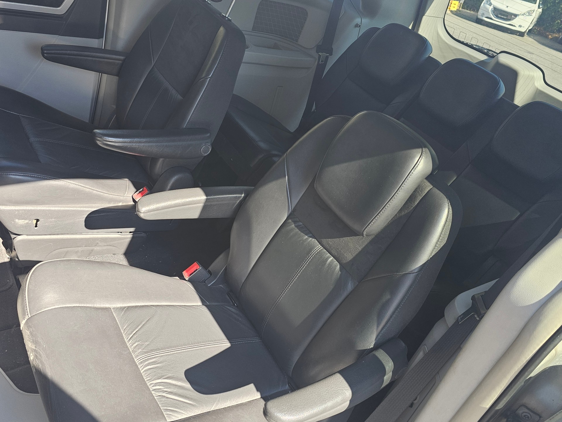 CHRYSLER Grand Voyager 2.8 CRD Classic Line Plus Automatic-image-6