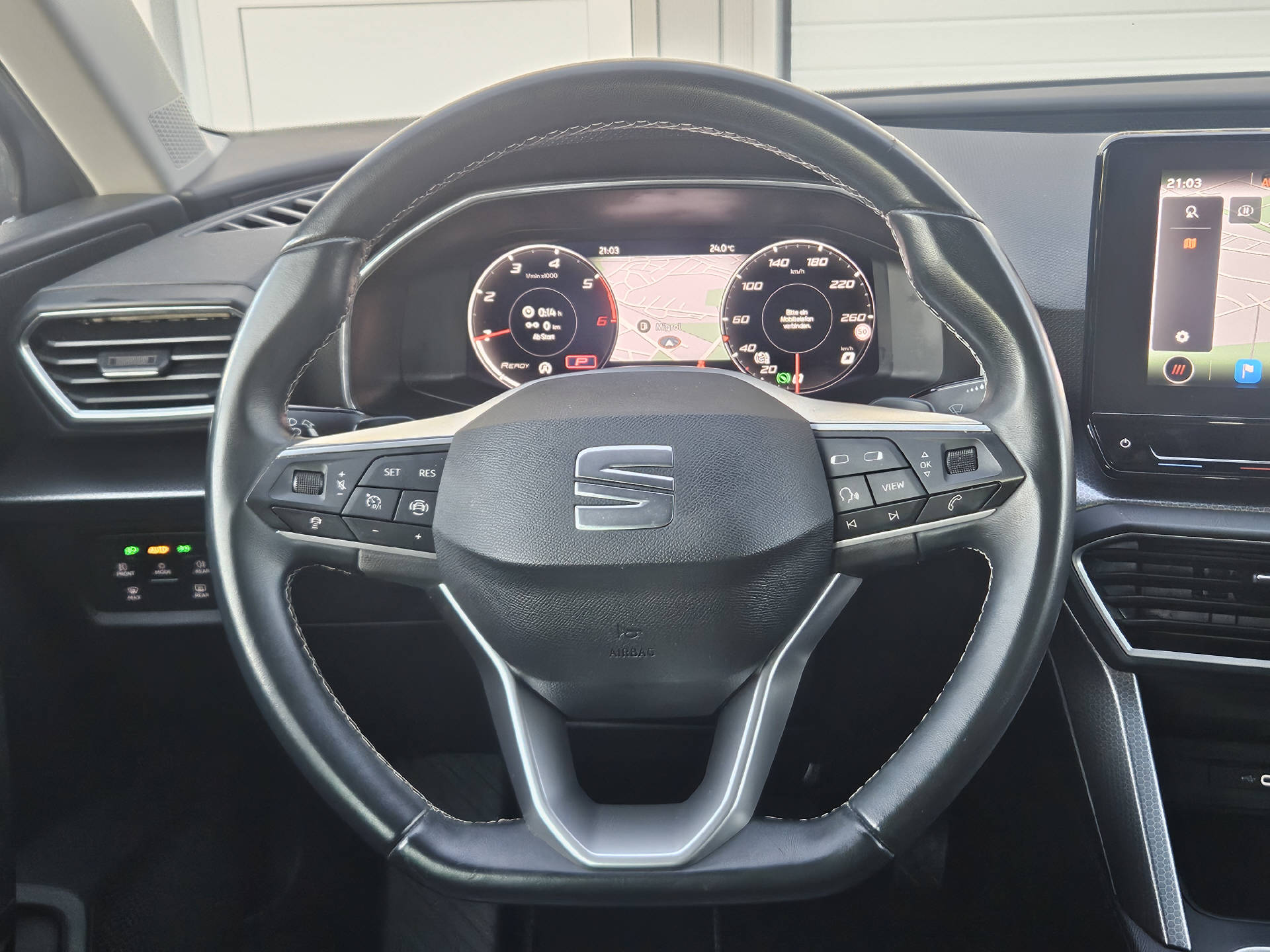 SEAT Leon ST 2.0 TDI Style DSG* Navi * Abstandsregeltempomat ACC *-image-6