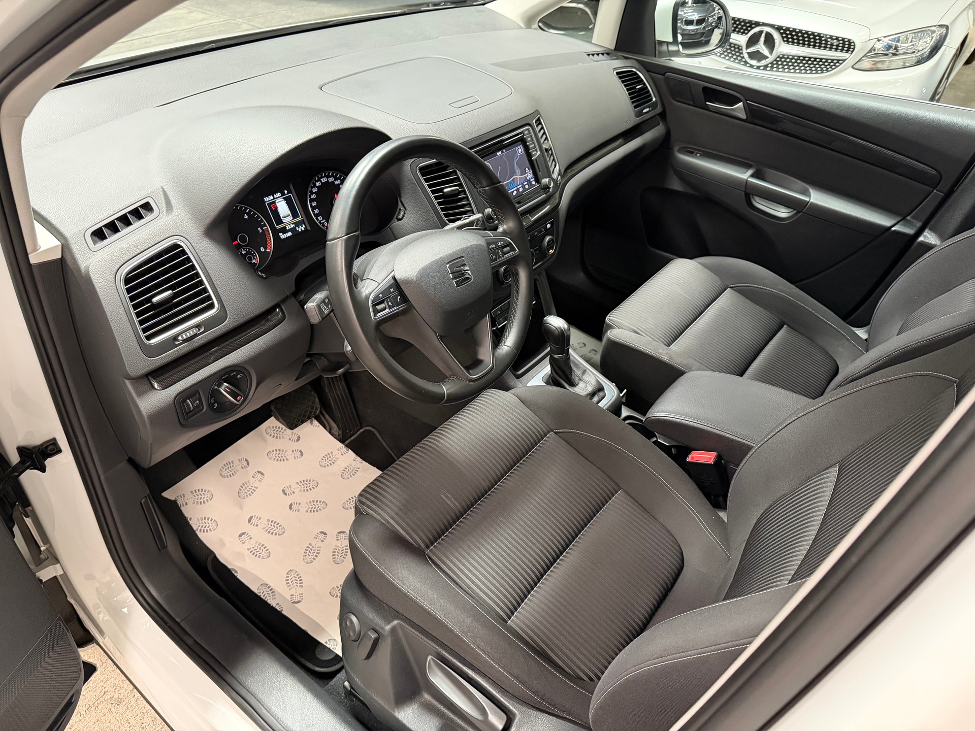 SEAT Alhambra 2.0 TDI Style Advanced DSG 7Plätze-image-13