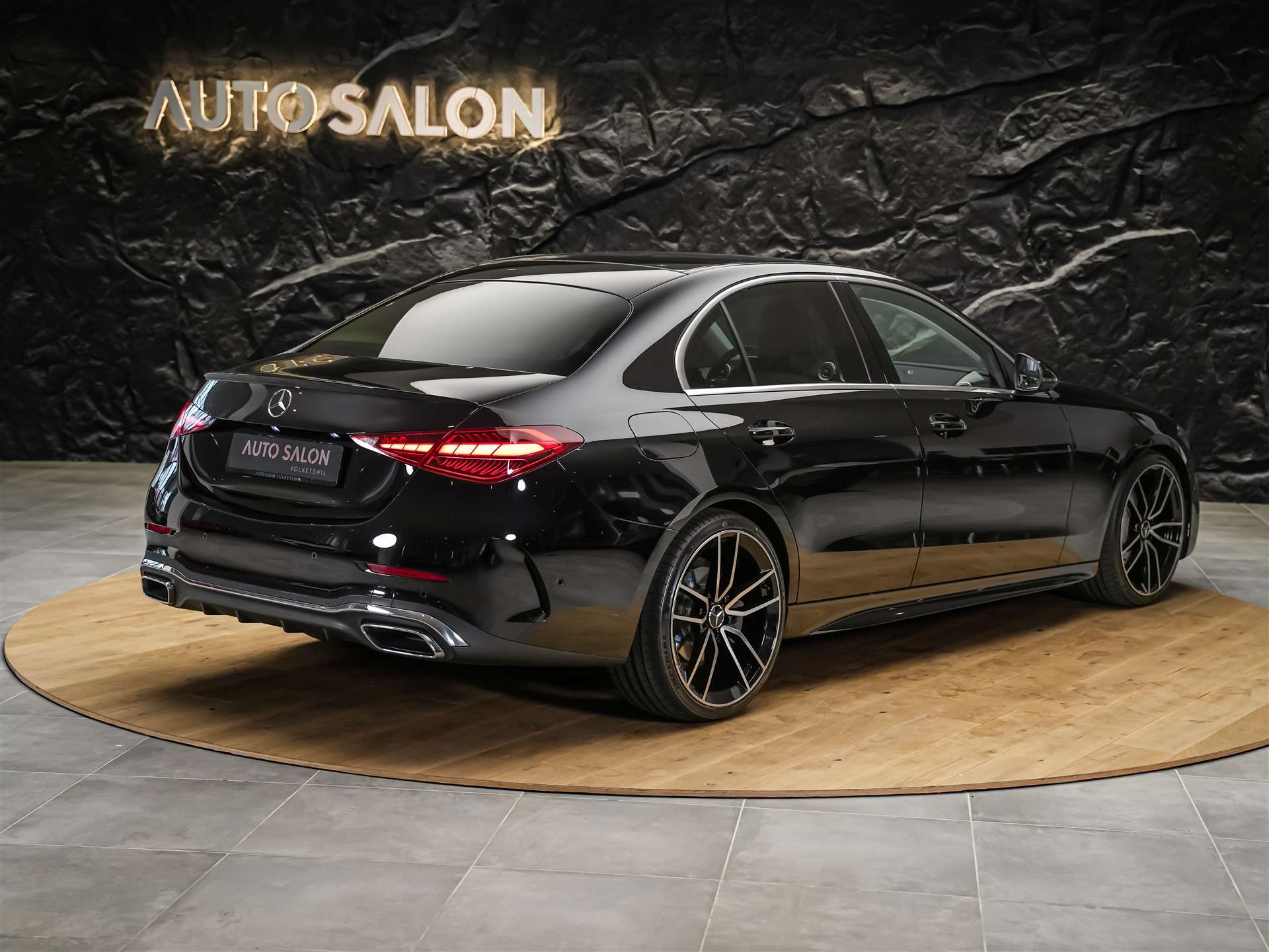 MERCEDES-BENZ C 300 AMG Line 4matic *20" Felgen*Abstandsregler*Standheizung*-image-5