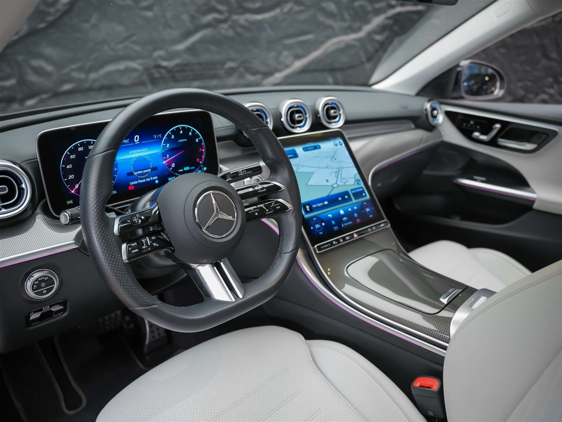 MERCEDES-BENZ C 300 AMG Line 4matic *20" Felgen*Abstandsregler*Standheizung*-image-8