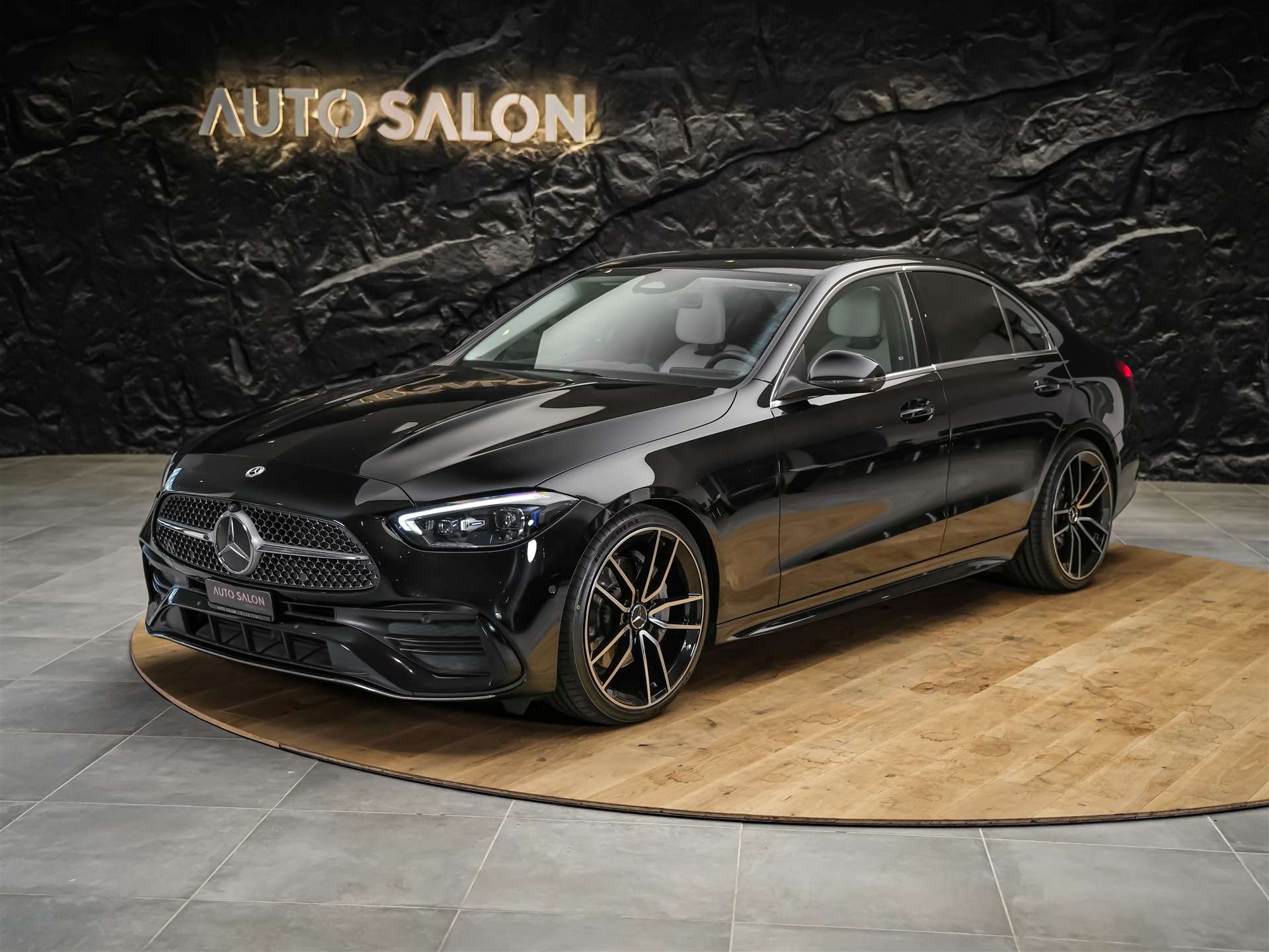 MERCEDES-BENZ C 300 AMG Line 4matic *20" Felgen*Abstandsregler*Standheizung*
