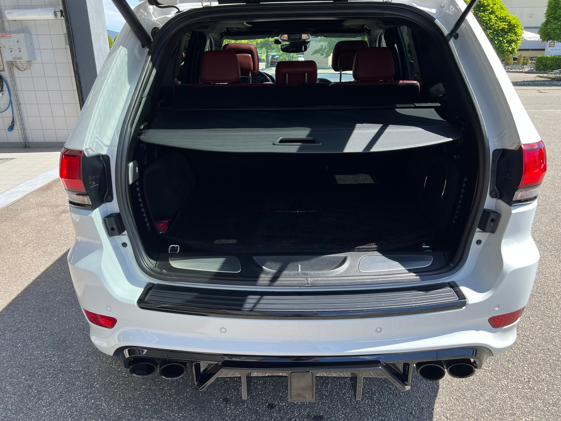 JEEP Grand Cherokee 6.2 V8 HEMI Trackhawk Automatic-image-19