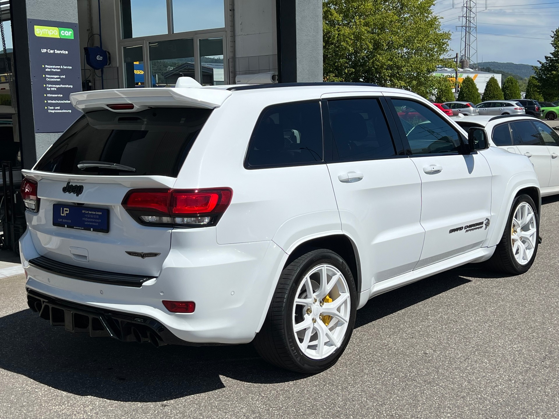 JEEP Grand Cherokee 6.2 V8 HEMI Trackhawk Automatic-image-4
