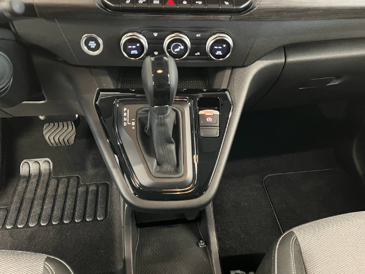 RENAULT Grand Kangoo Kombi 1.3 TCe 130 techno-image-10