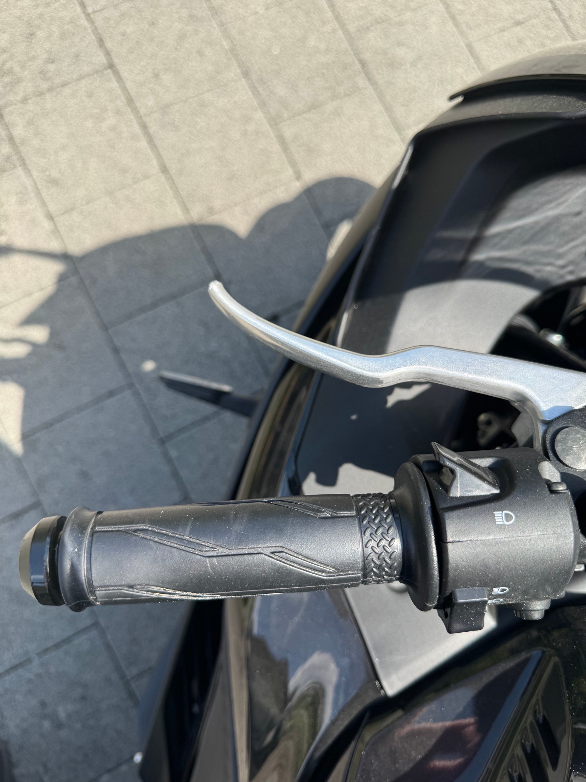 YAMAHA YZF-R3-image-7
