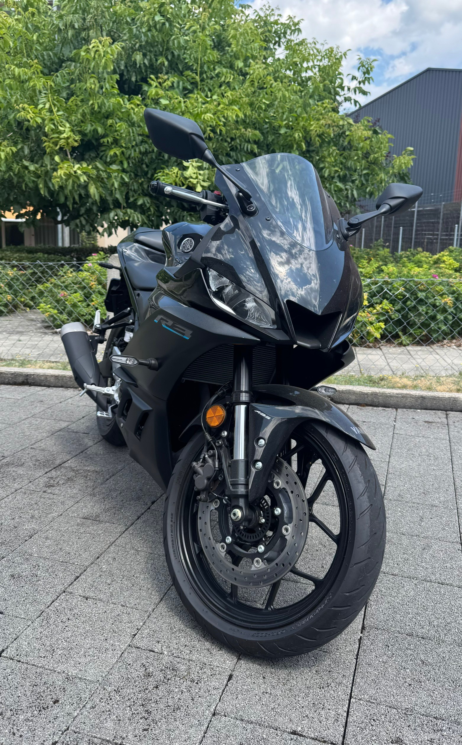 YAMAHA YZF-R3-image-2