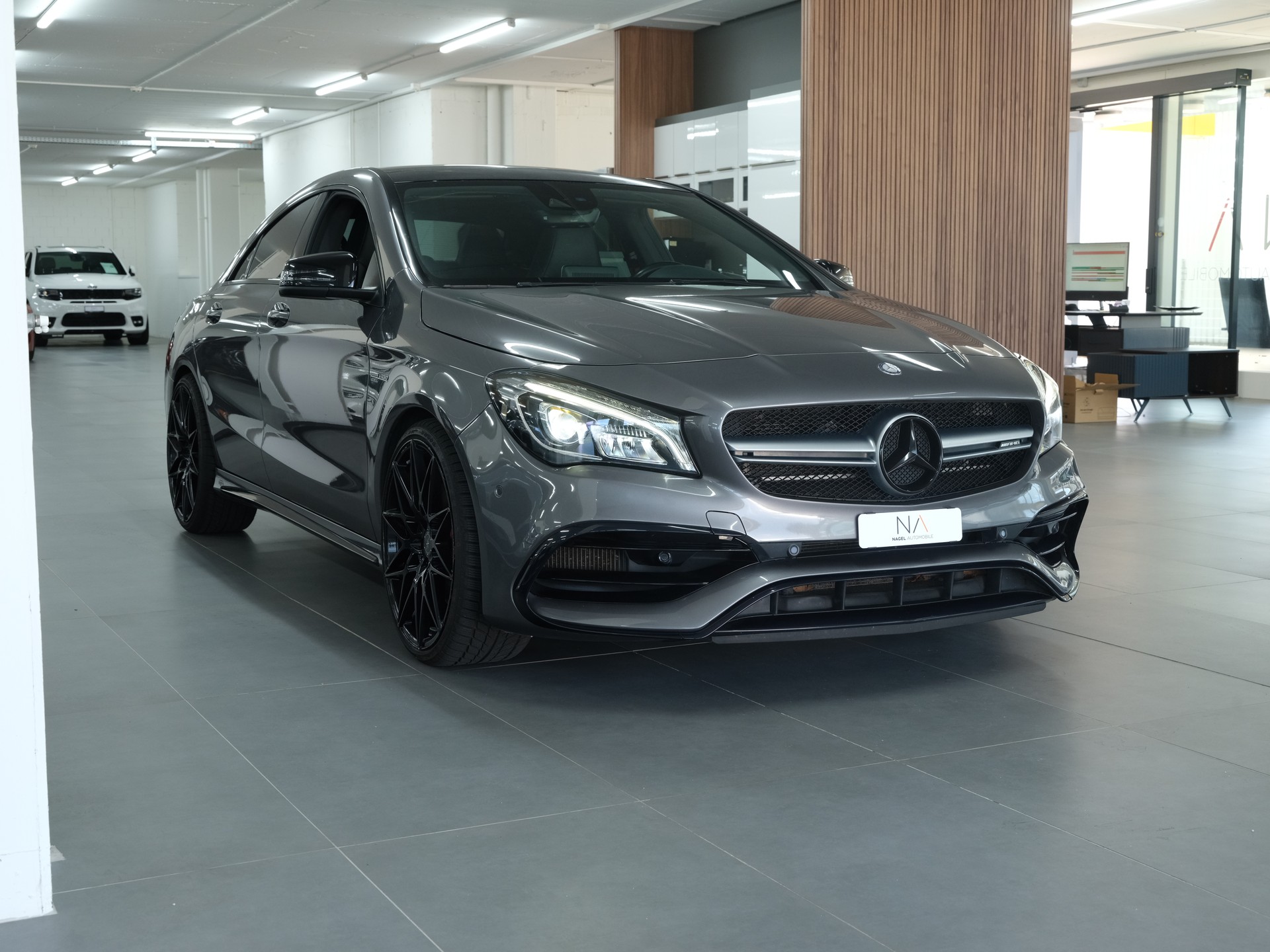 MERCEDES-BENZ CLA 45 AMG 4Matic Speedshift *Performance Abgassanlage* *CarPlay* *Edition One*-showroom-element-1