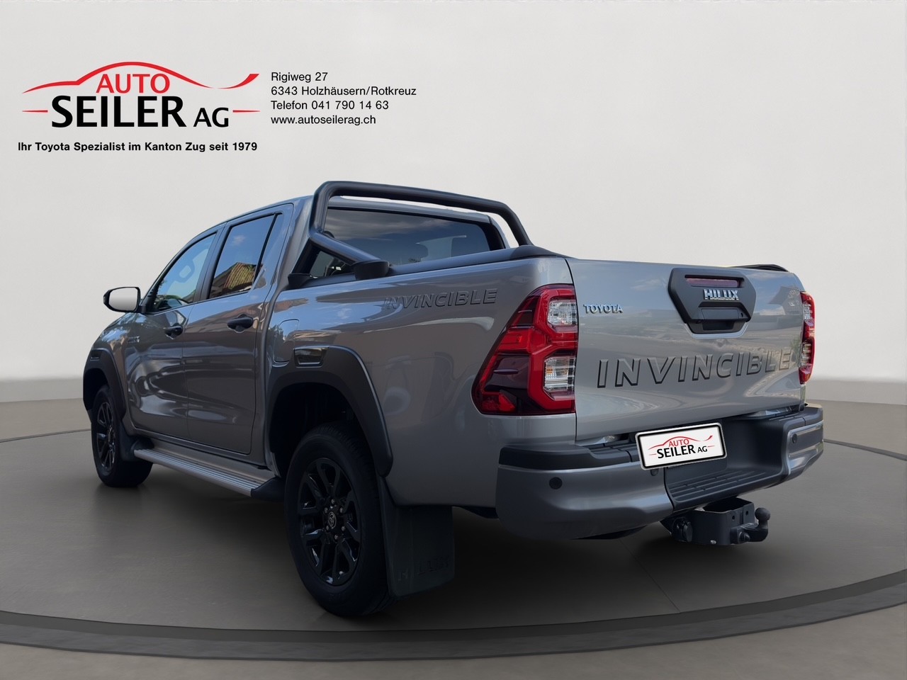 TOYOTA Hilux 2.8D-4D MHEV Invincible Double Cab 4x4 A-showroom-element-3