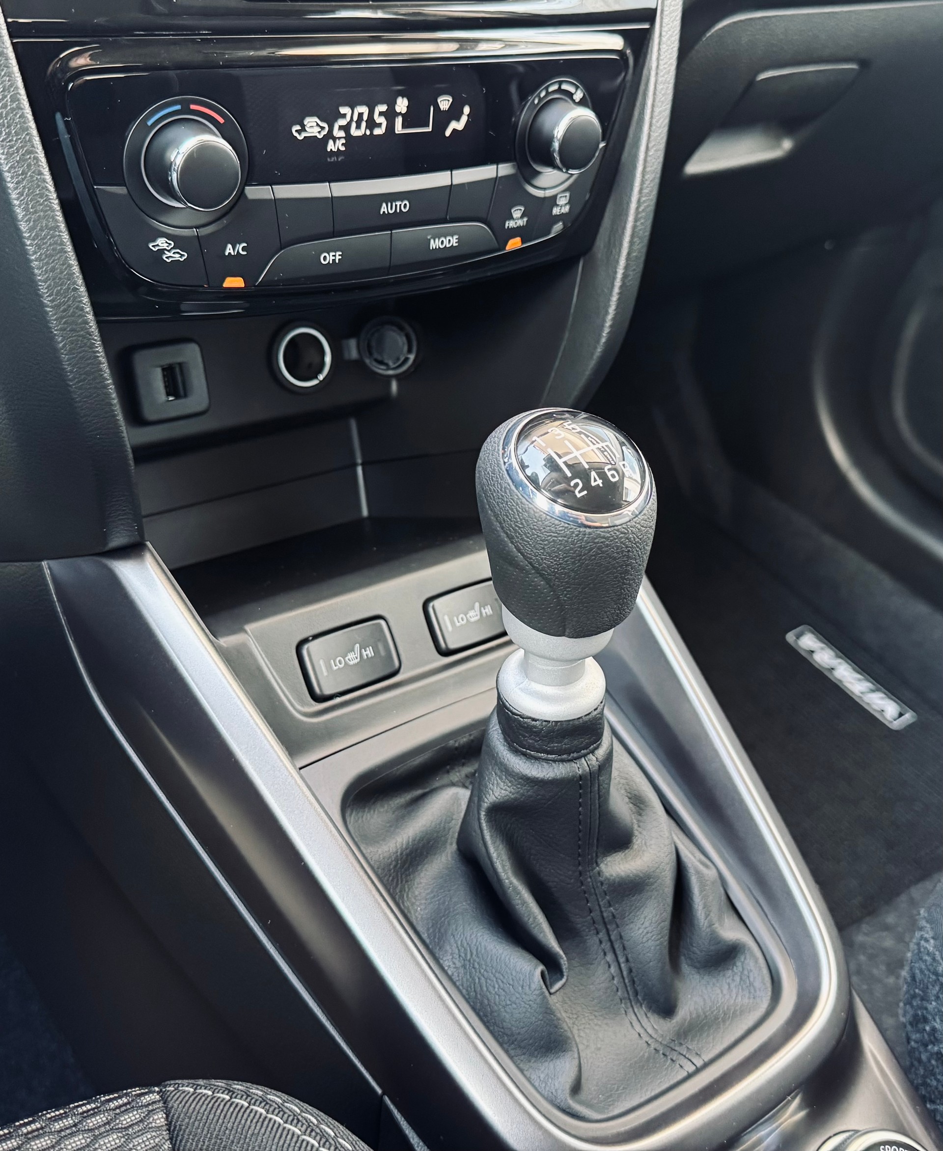 SUZUKI Vitara 1.4T Hybrid 4x4-image-17