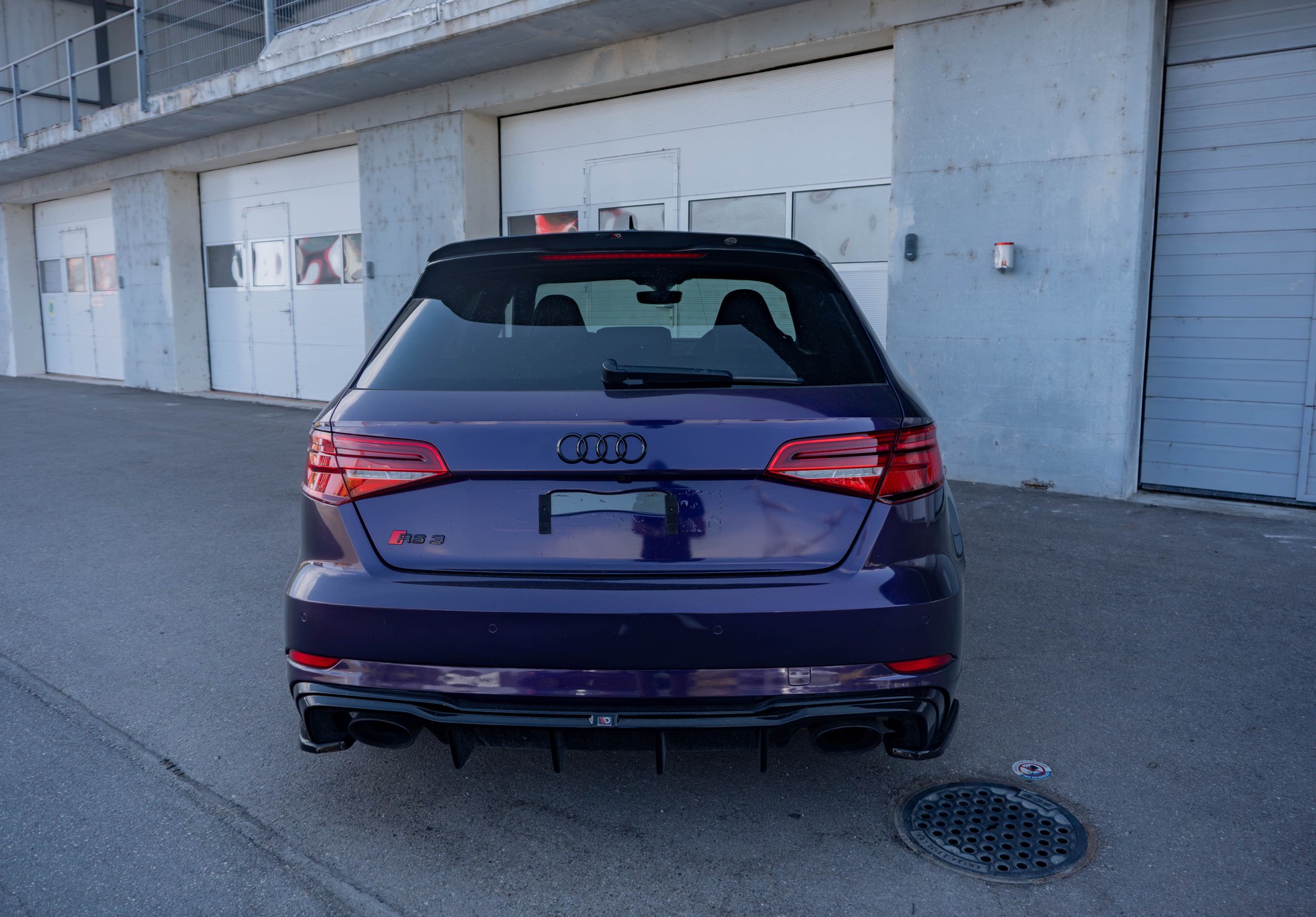 AUDI RS3 Sportback 2.5 TSI quattro S-tronic-showroom-element-3