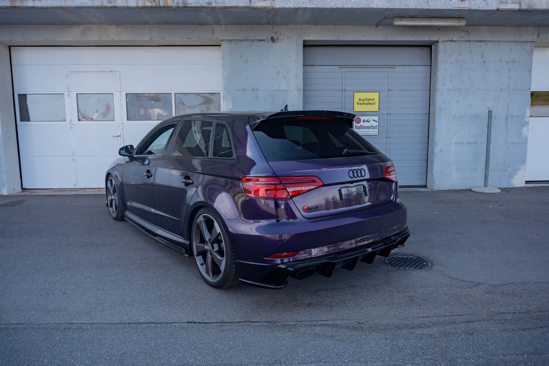 AUDI RS3 Sportback 2.5 TSI quattro S-tronic-showroom-element-2