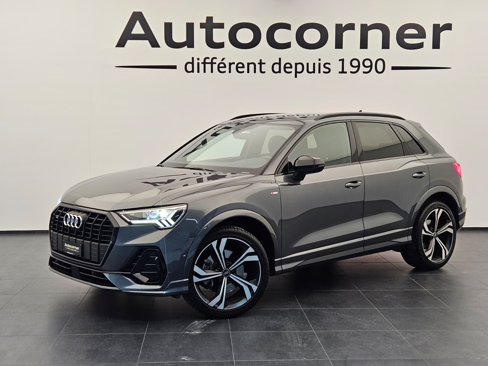 AUDI Q3 45 TFSI S line quattro S-tronic