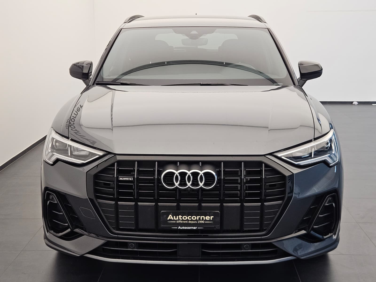 AUDI Q3 45 TFSI S line quattro S-tronic-showroom-element-3