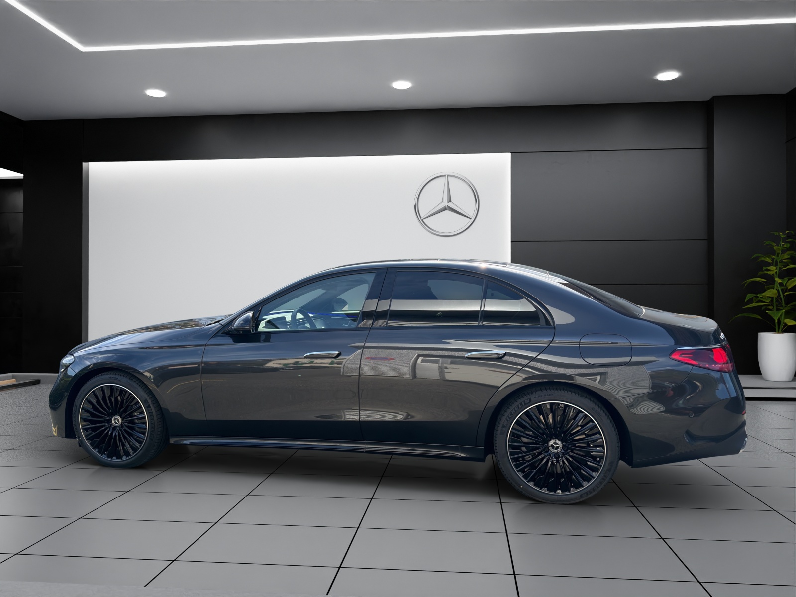 MERCEDES-BENZ E 400 e 4Matic 9G-Tronic-showroom-element-3