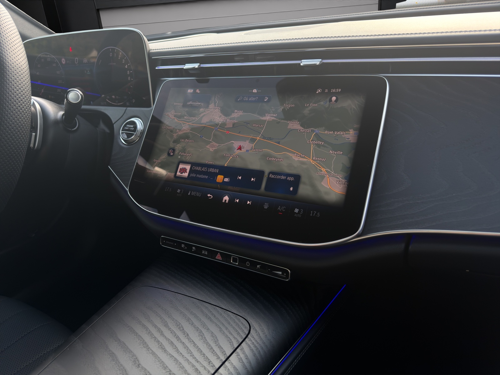 MERCEDES-BENZ E 400 e 4Matic 9G-Tronic-image-9