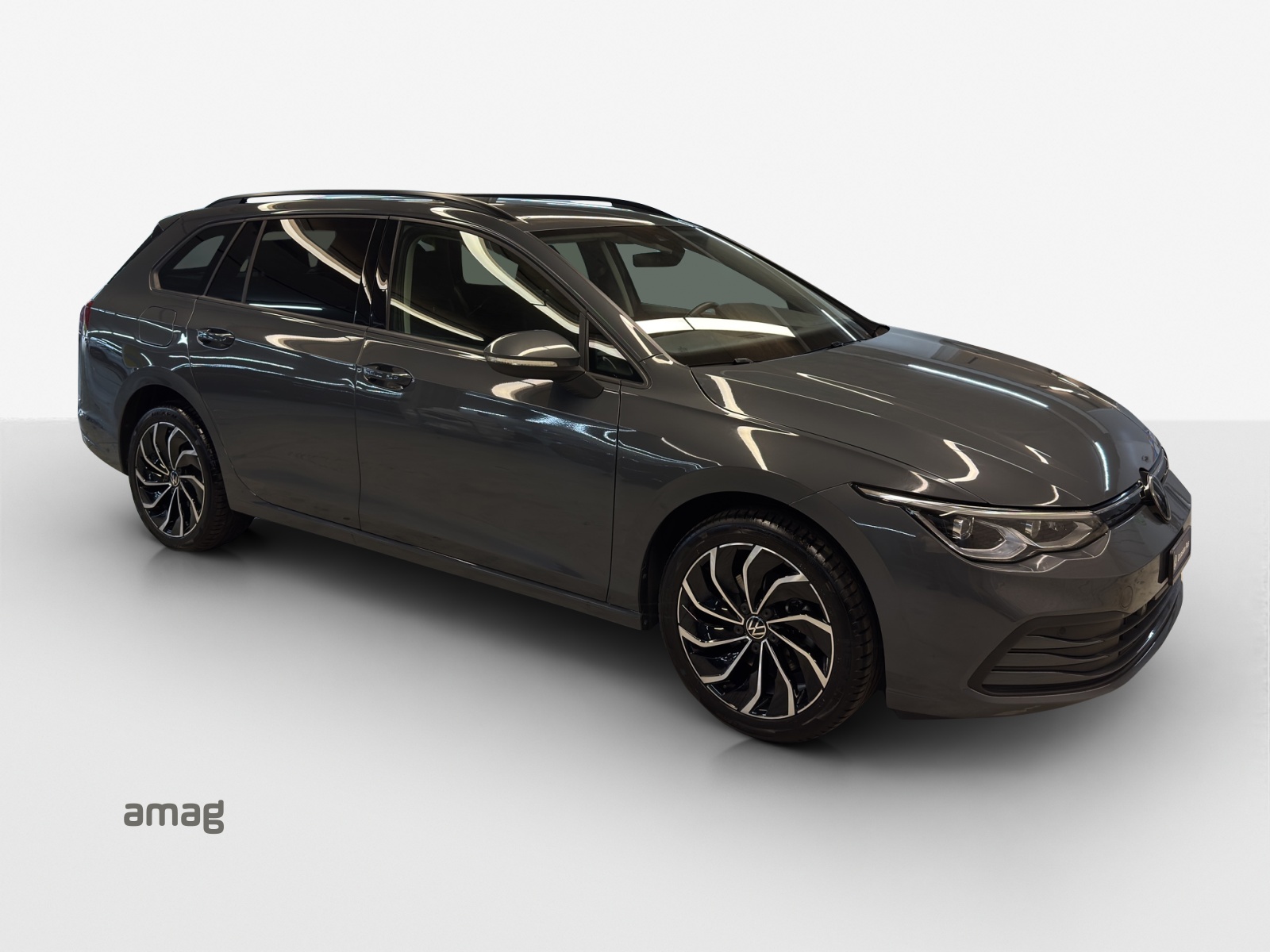 VW Golf Variant 1.5 eTSI mHEV Life-image-5