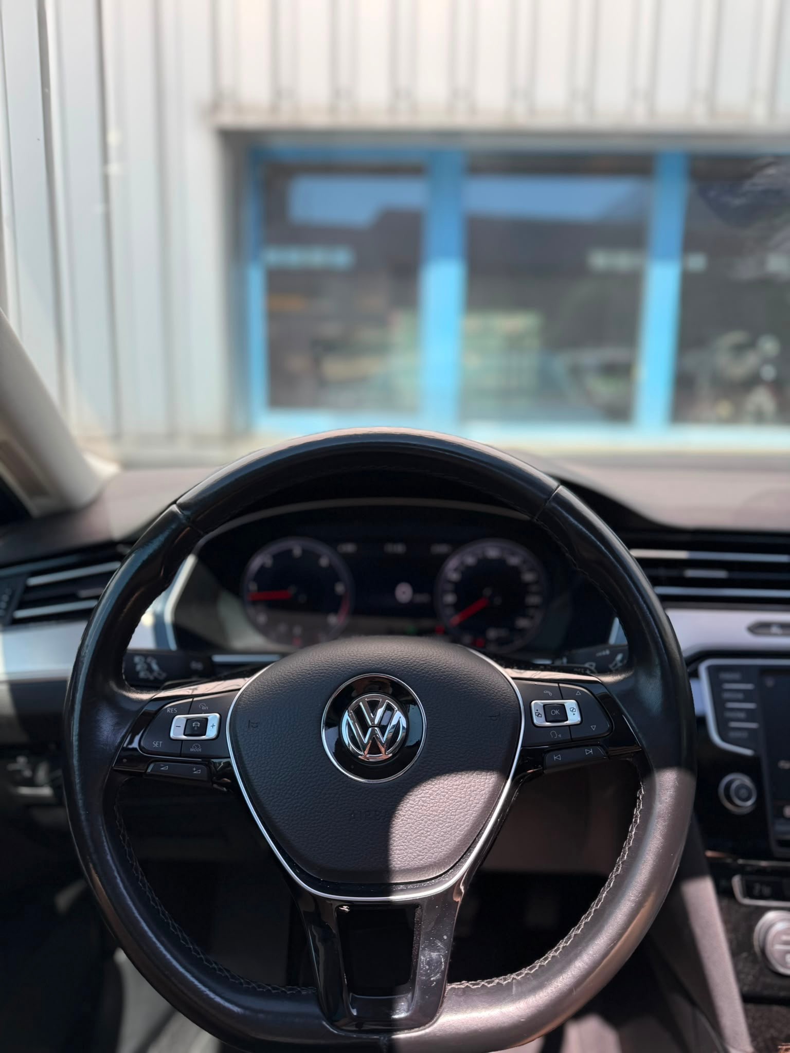 VW Passat 2.0 TDI BMT Highline DSG 4Motion-image-6