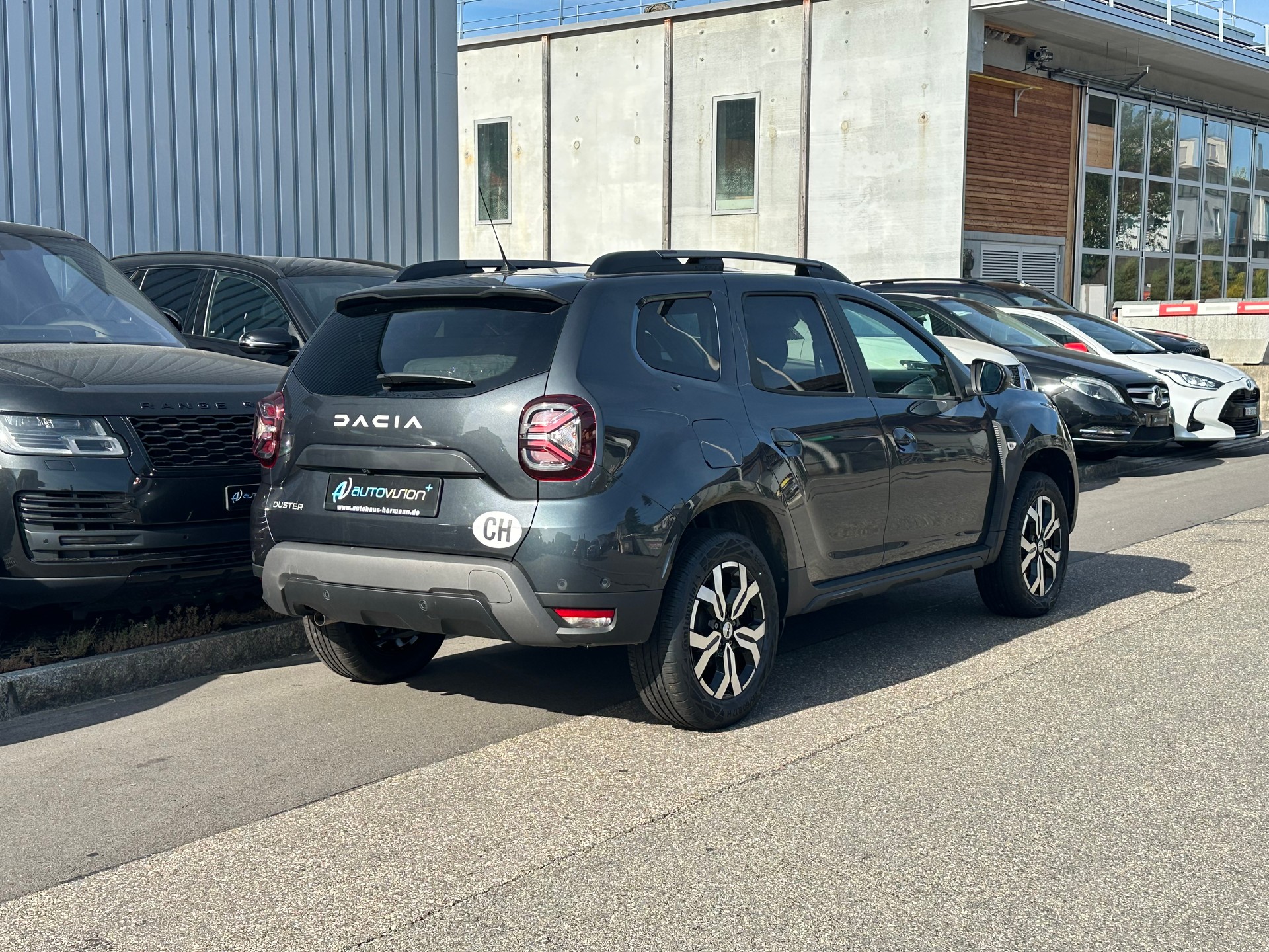 DACIA DUSTER TCe JOURNEY 4x2 l 131 PS-showroom-element-3