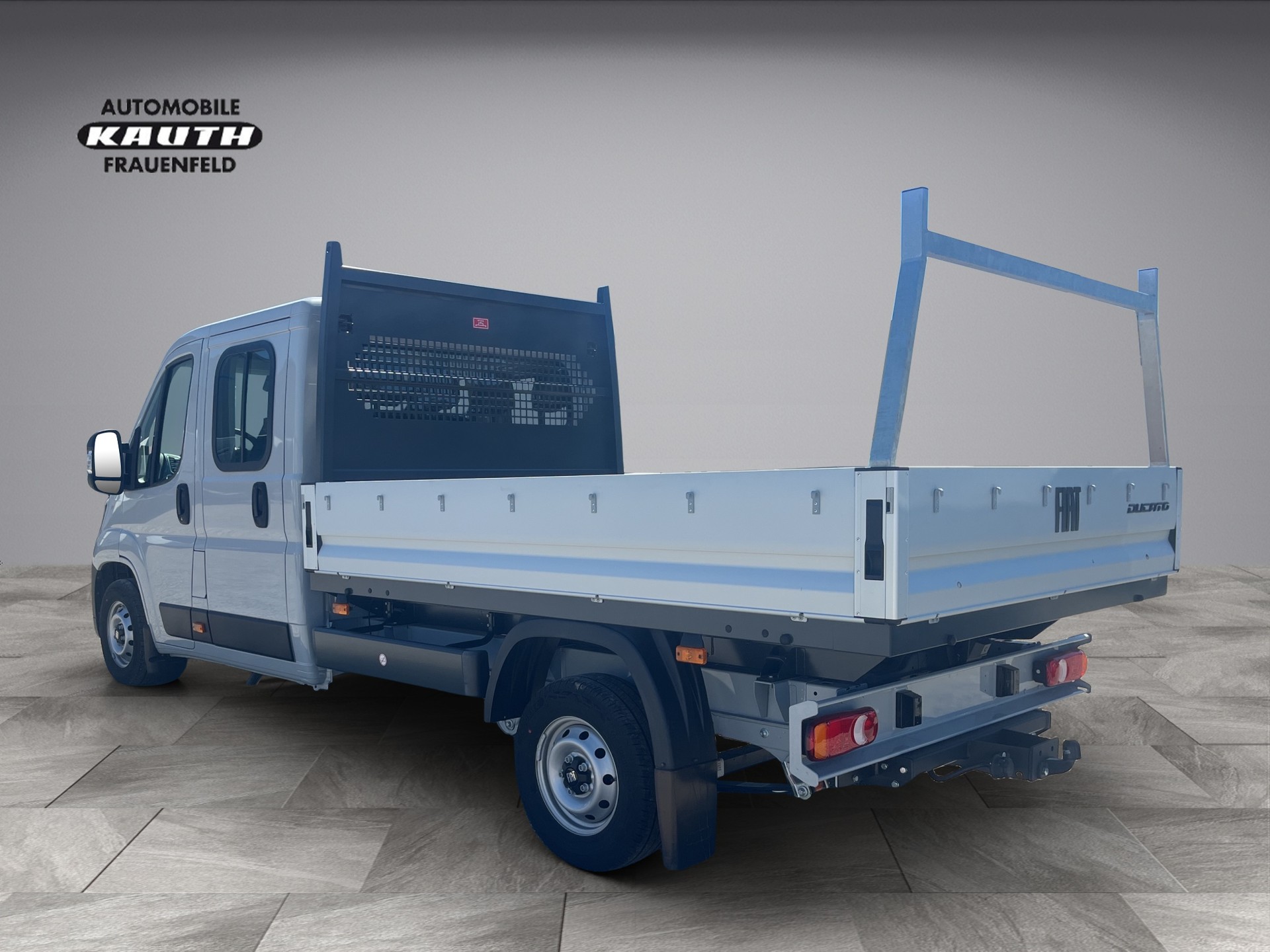 FIAT Brücke, Doppelkabiner, 7 Plätzer-showroom-element-2