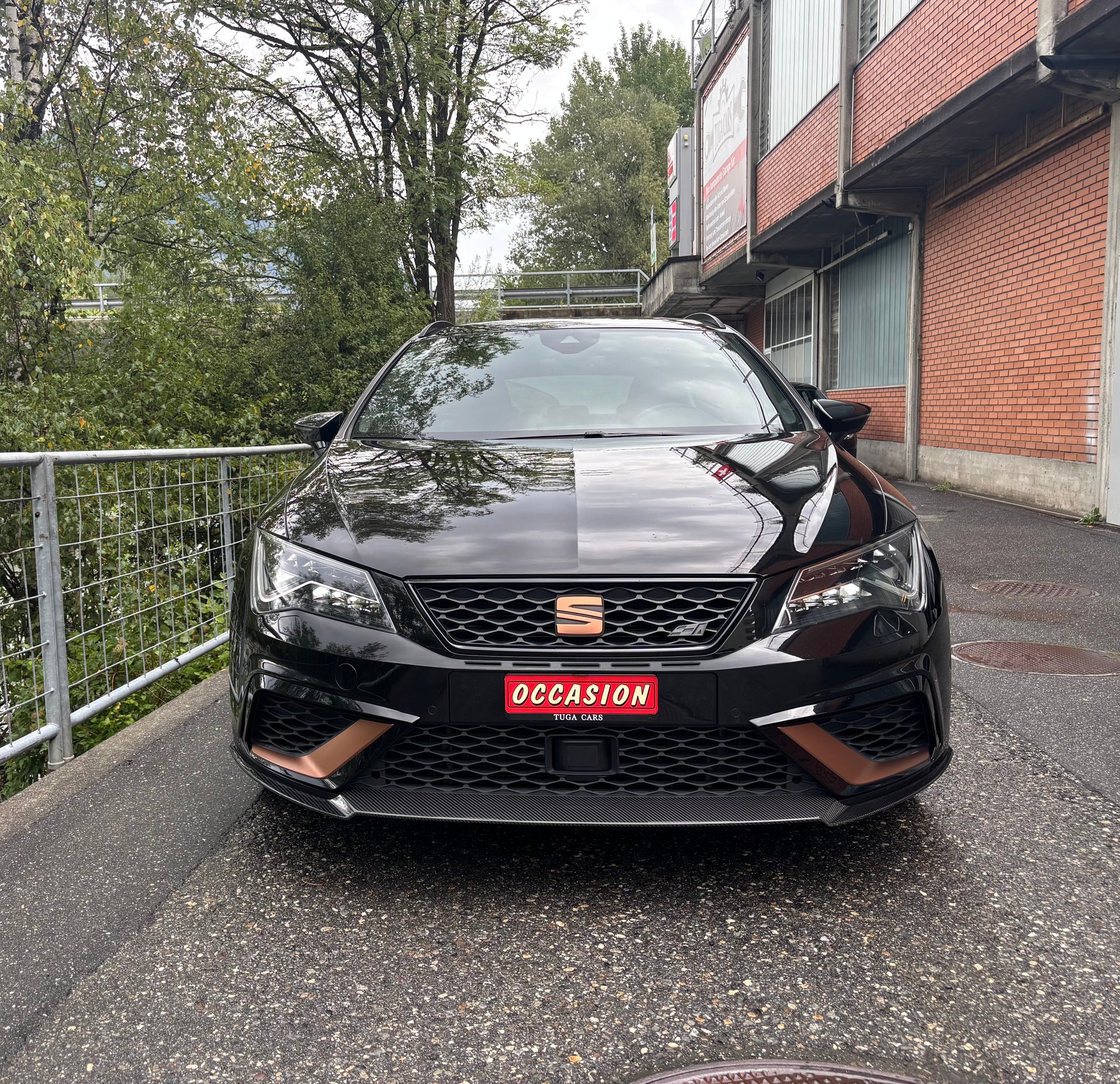 SEAT Leon ST 2.0 TSI Cupra R 300 4 Drive DSG