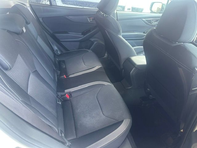 SUBARU Impreza 2.0 Swiss Plus AWD Lineartronic-image-9