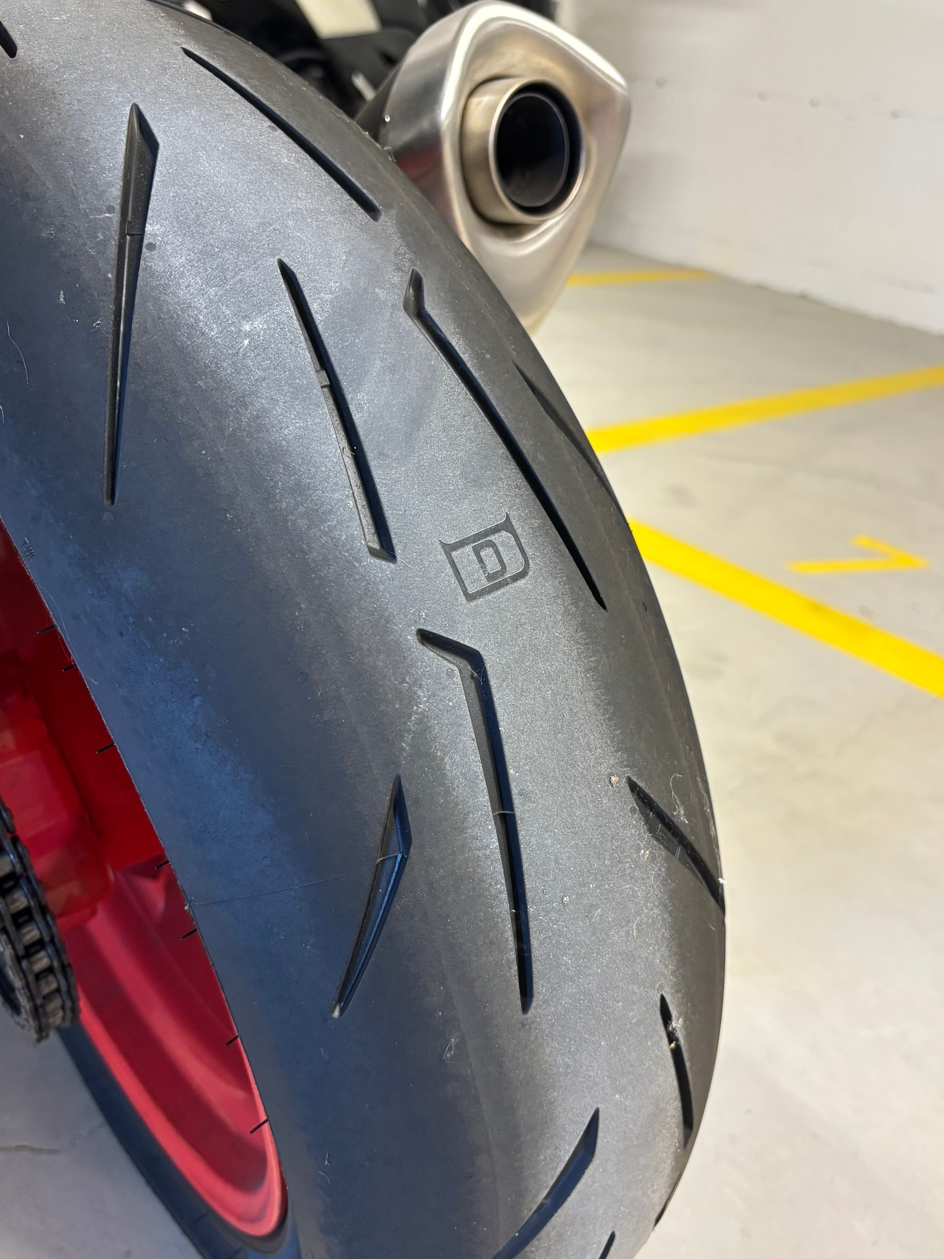 APRILIA RSV4 RR-image-5