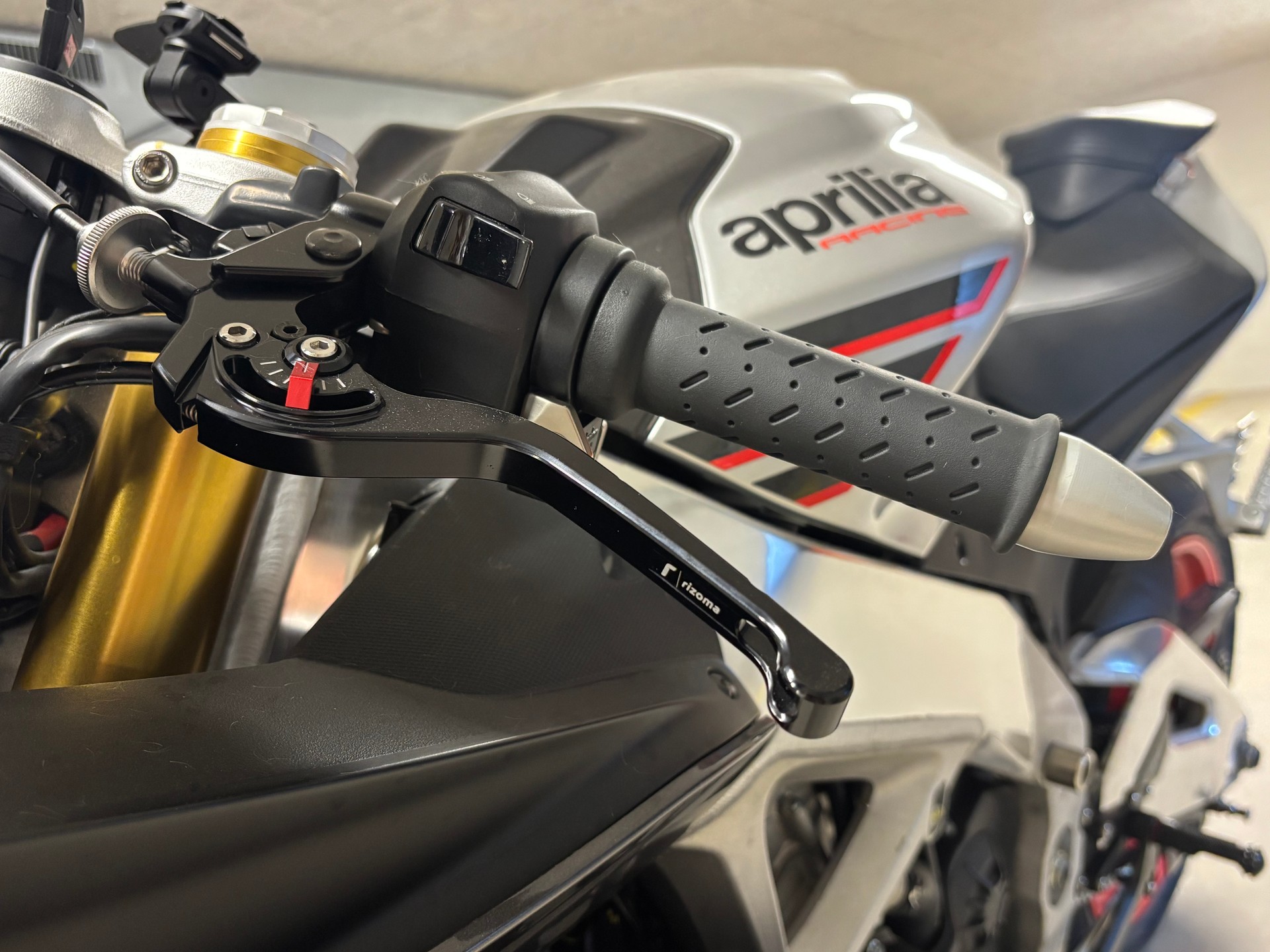 APRILIA RSV4 RR-image-7