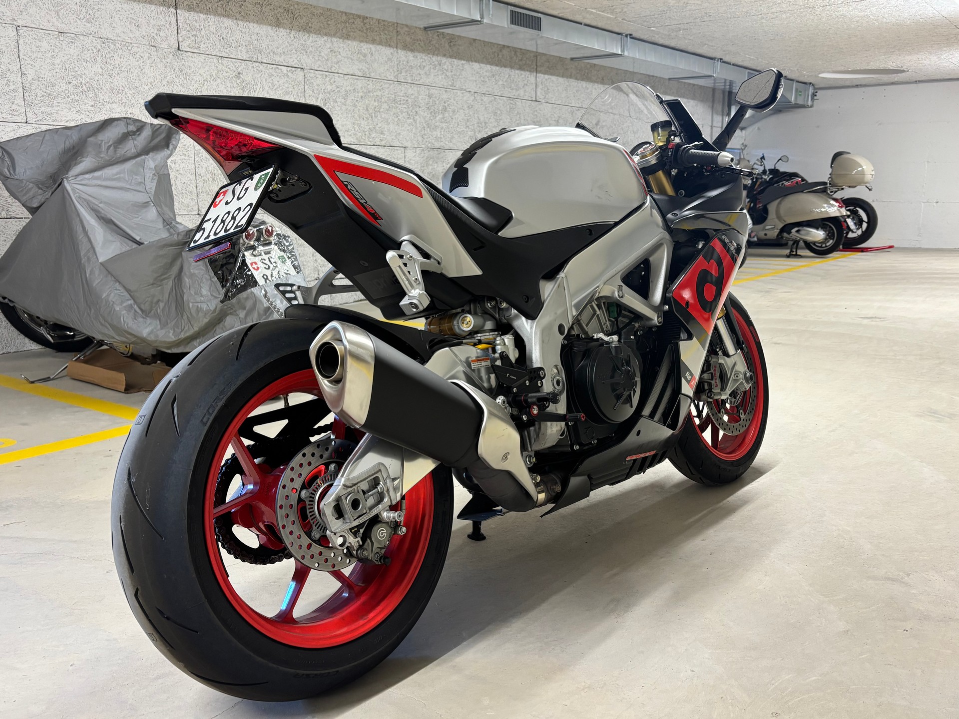 APRILIA RSV4 RR-image-1