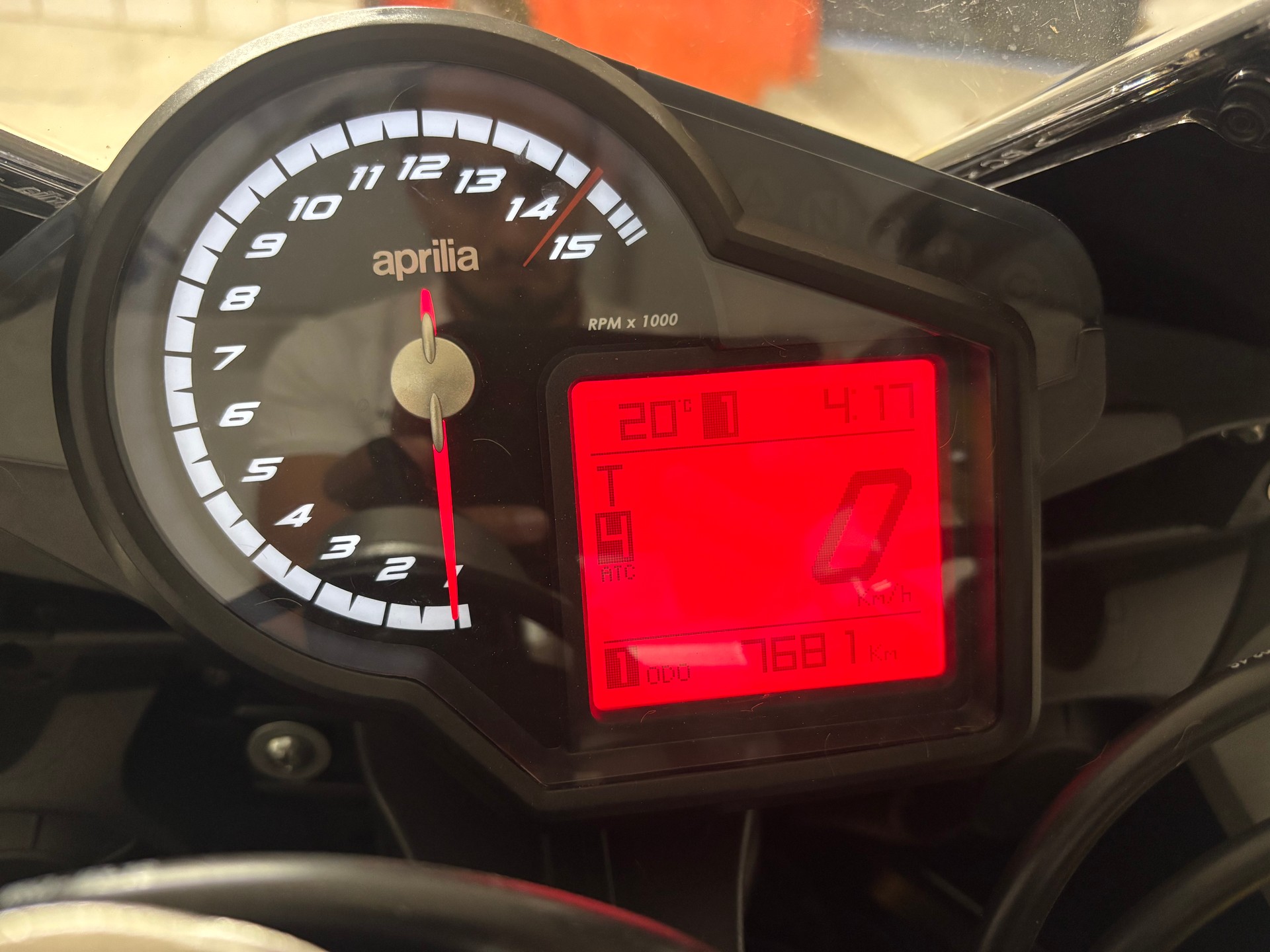 APRILIA RSV4 RR-image-8